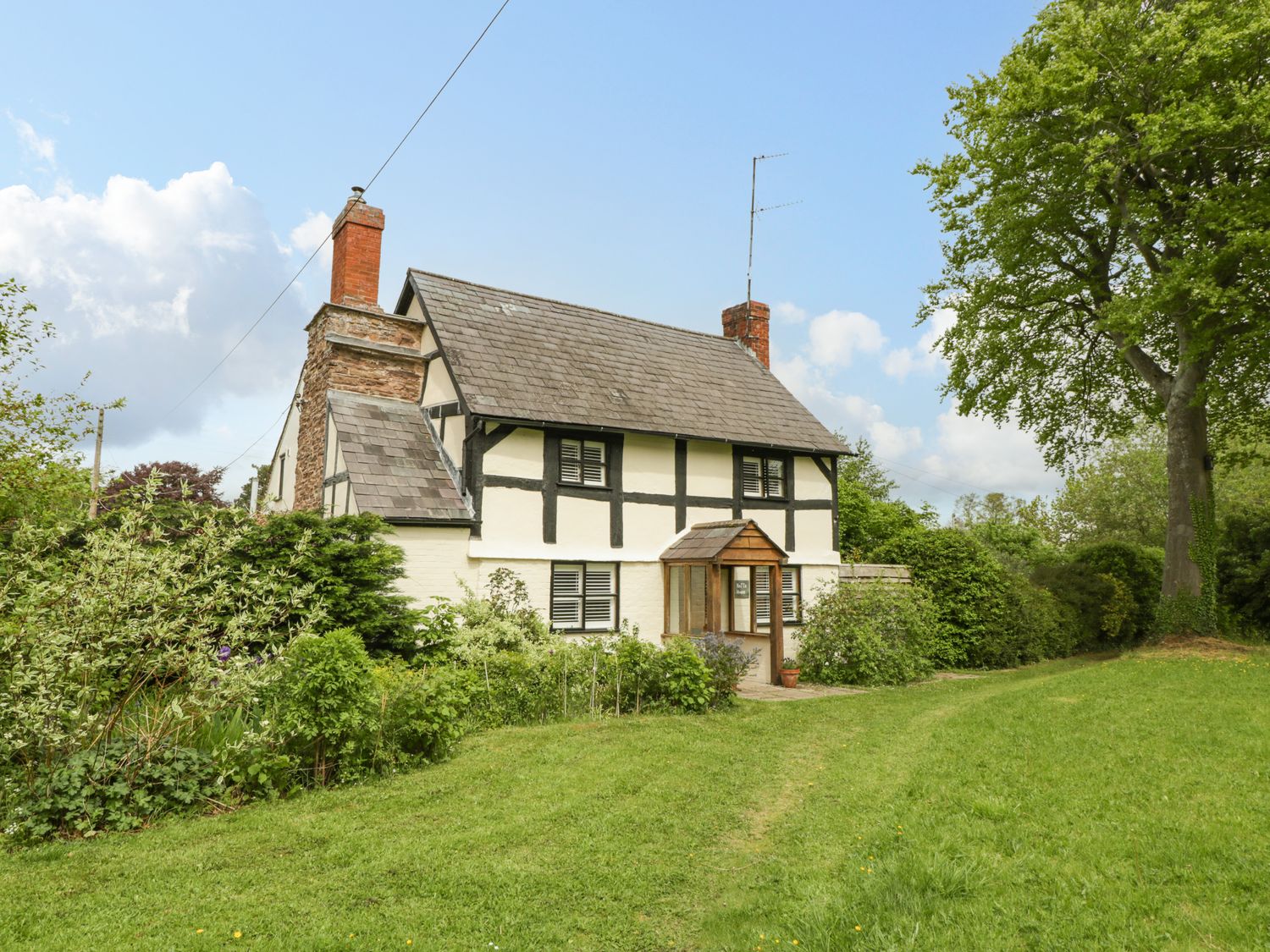 Notts House                     photo 2