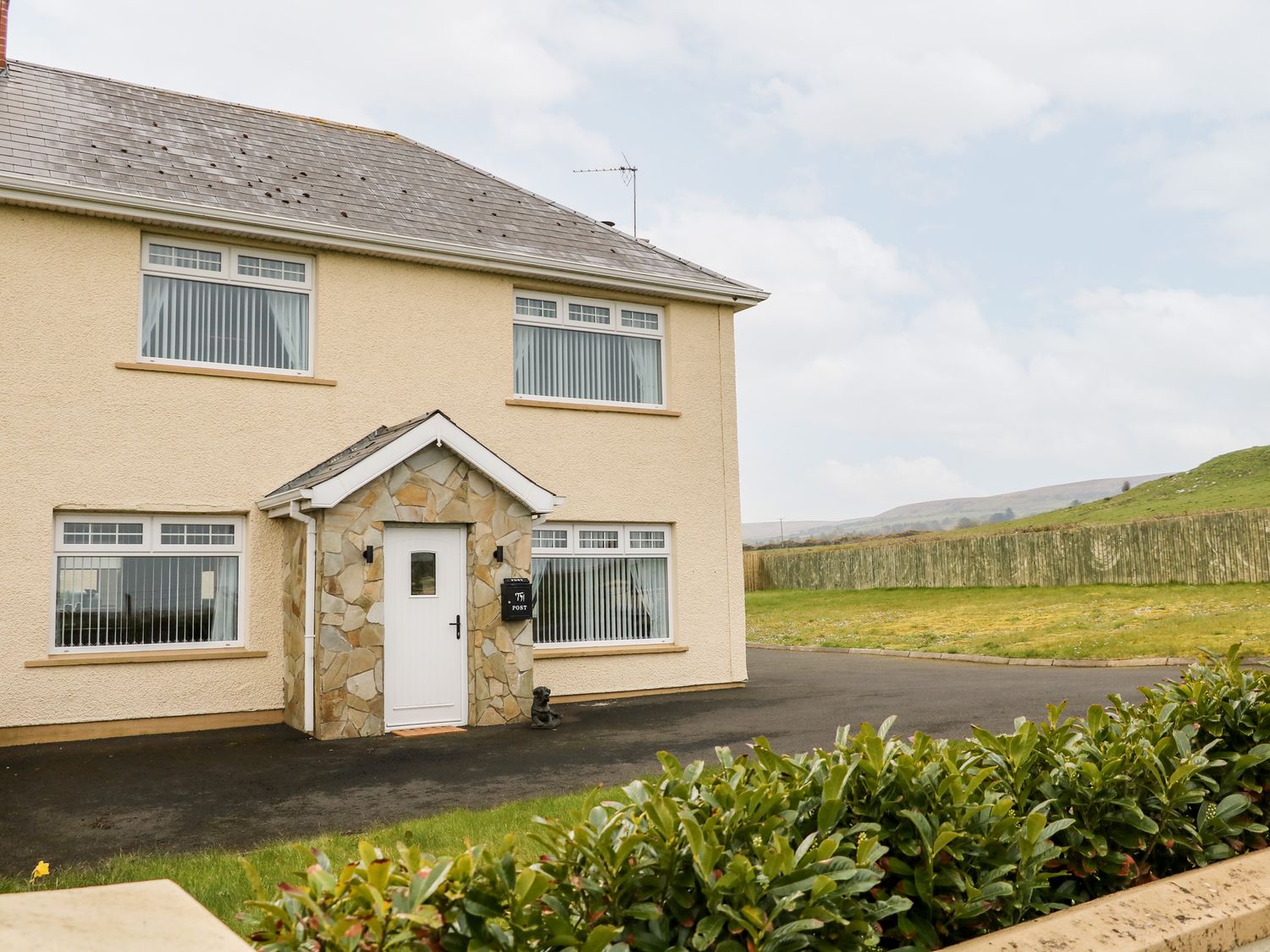 Braeside Farm House, Cloughmills Holiday Cottage Bird Spot