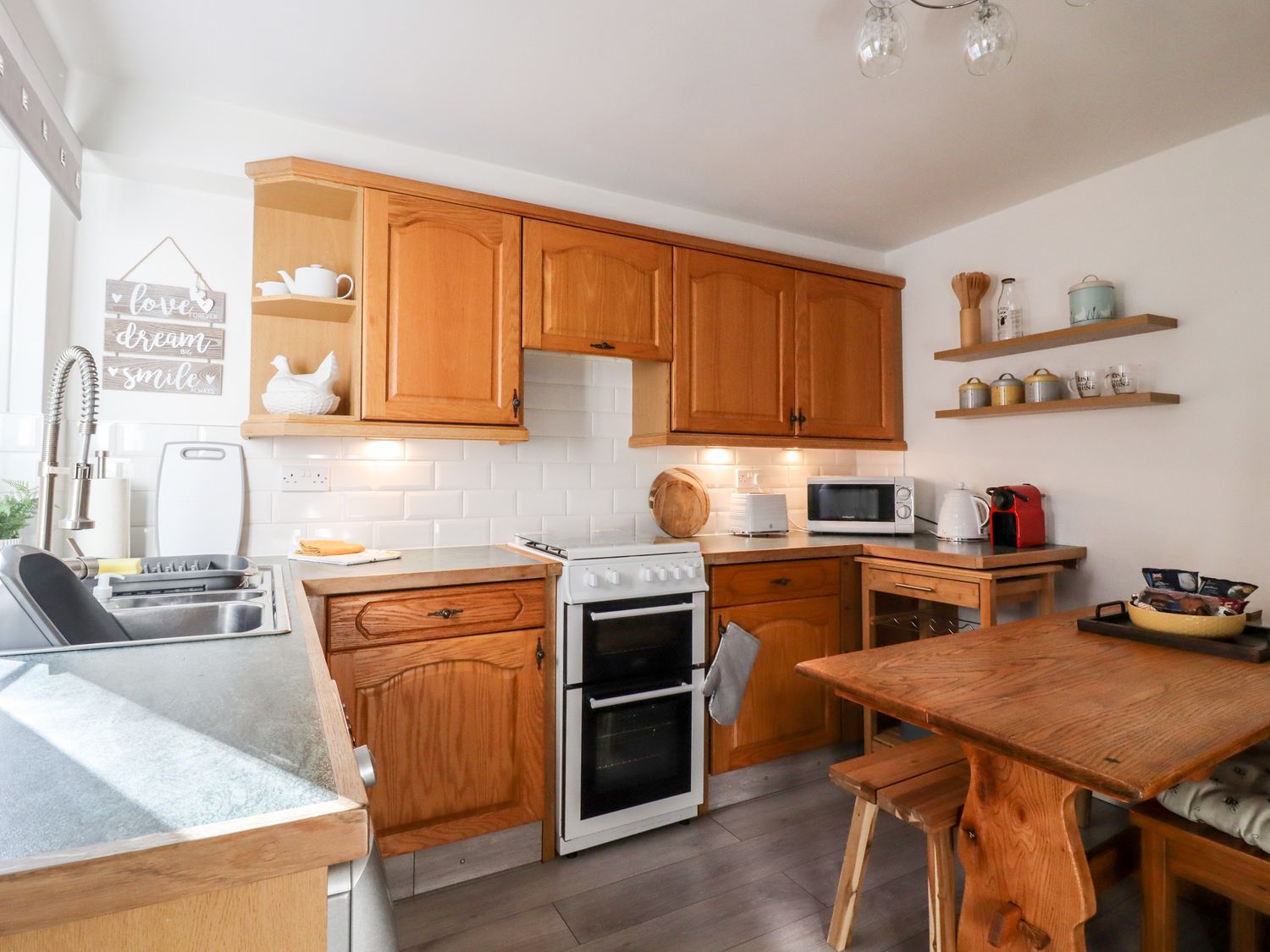 Honeybee Cottage Ripon ( Ref 1102159 ) Book Ripon holiday cottage rental for 3 guests in North Yorkshire