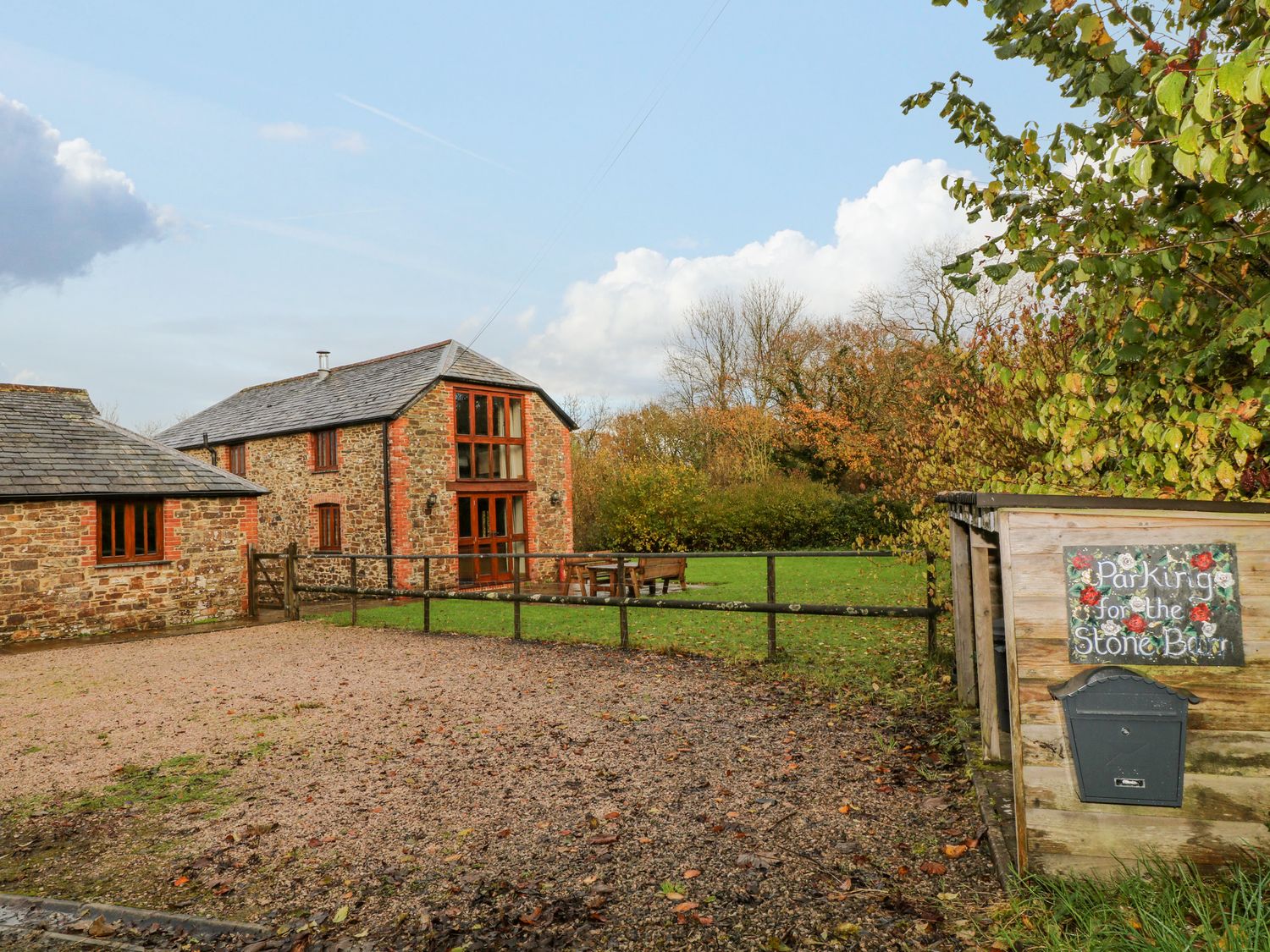 Stone Barn                     photo 2