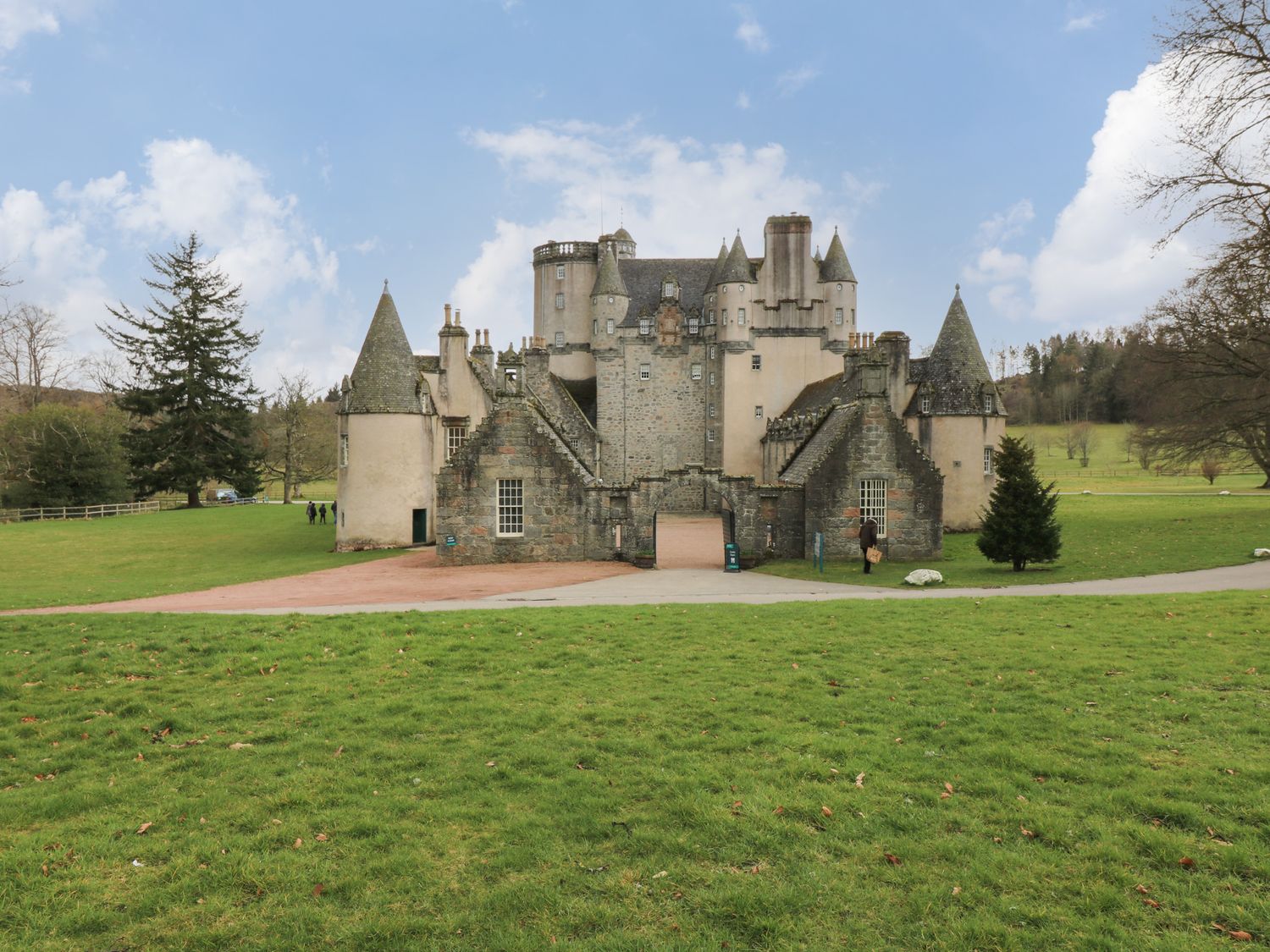 East Wing - Castle Fraser - Scottish Lowlands - 1102923 - photo 1