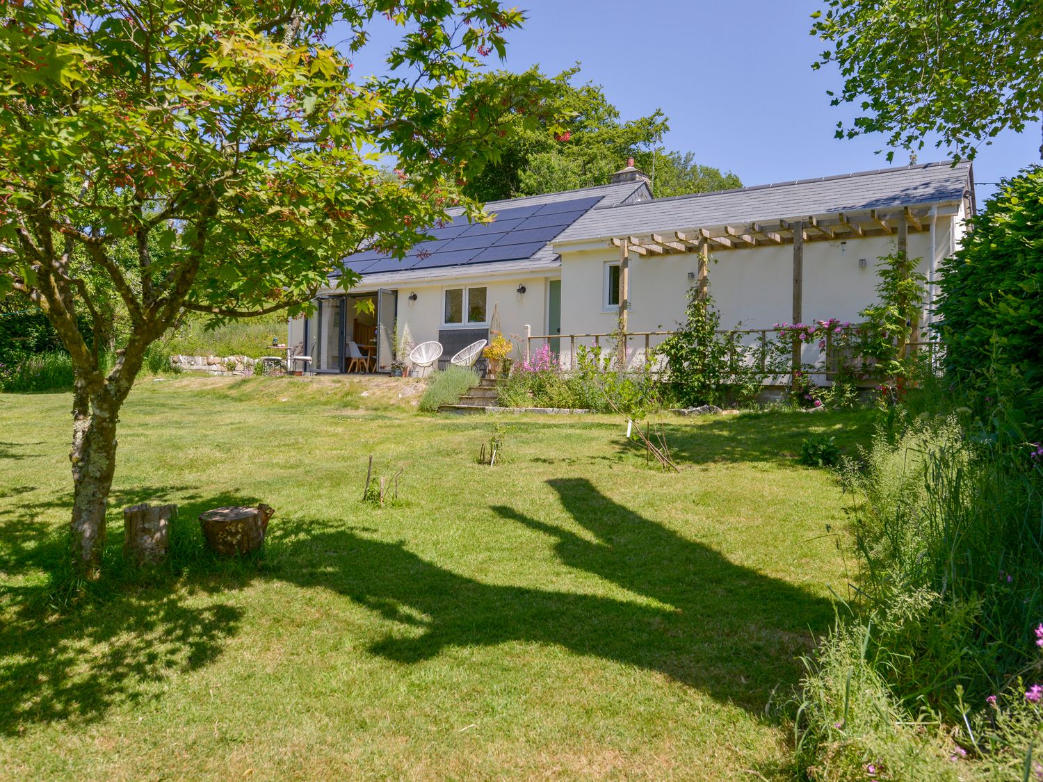 Bluebell Cottage                     photo 2