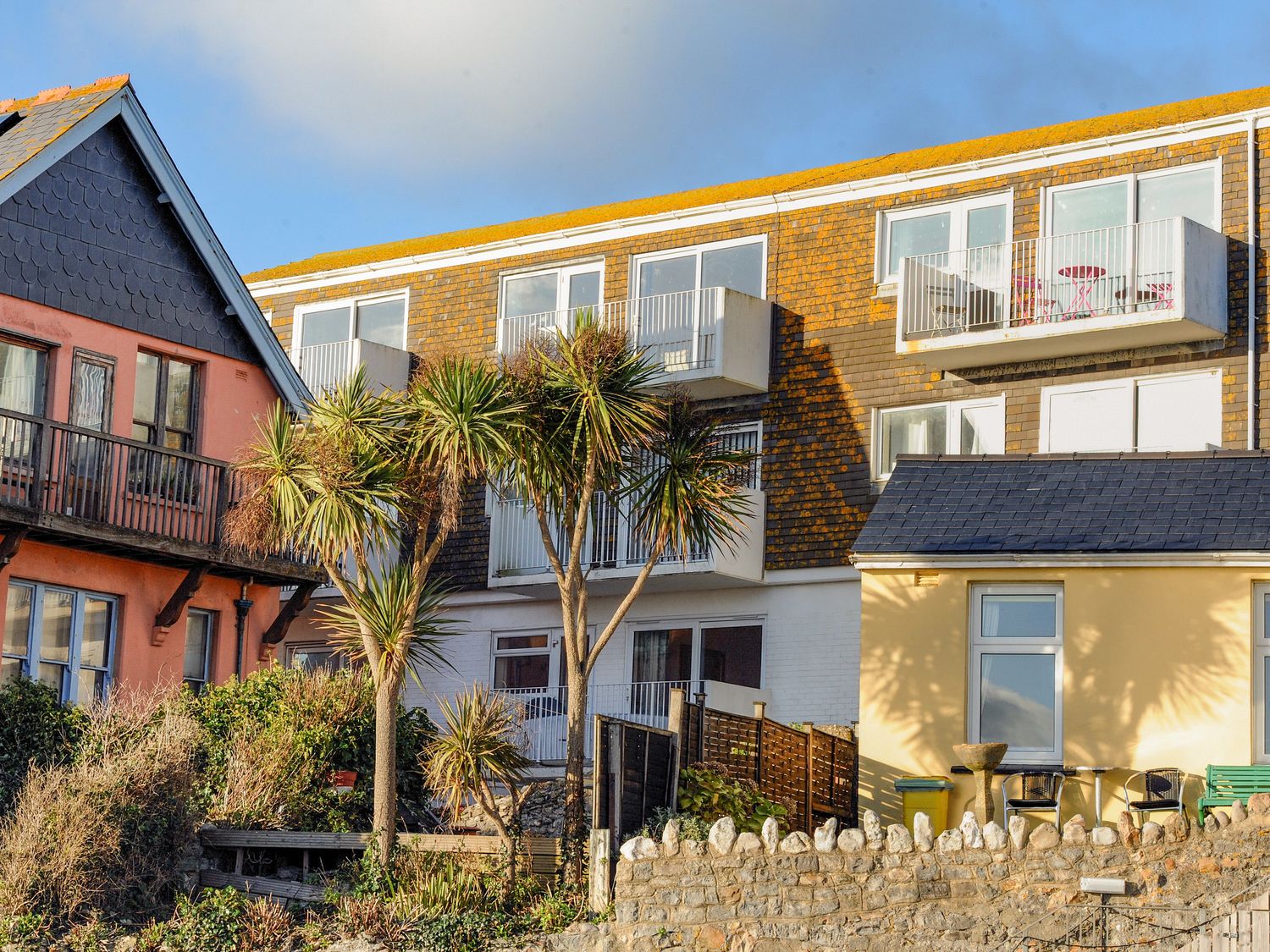 1 Bay View Court, Lyme Regis Holiday Cottage Bird Spot
