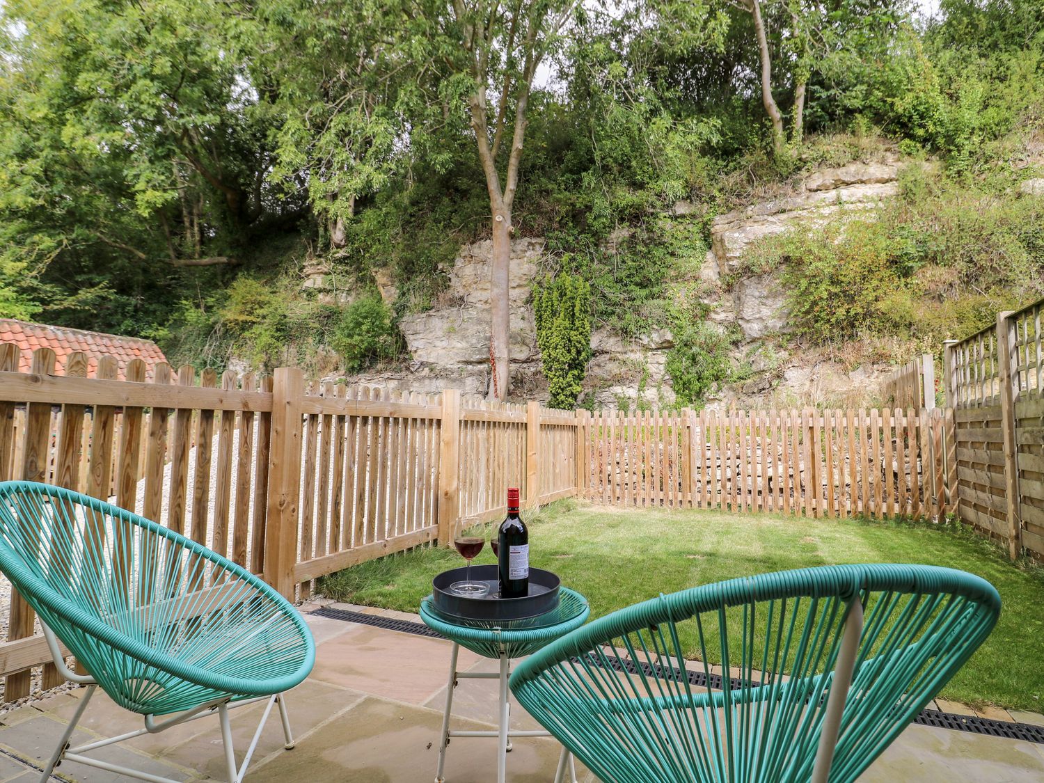 Garden Yon Cottage Stonegrave ( Ref 1106690 ) Rent Stonegrave holiday cottage near Hovingham for 2 guests