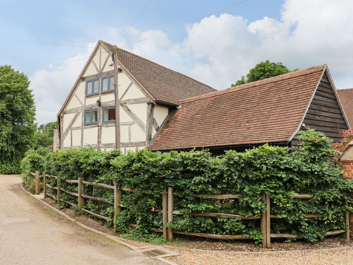 2 Great Tangley Barns - Kent & Sussex - 1107092 - photo 1