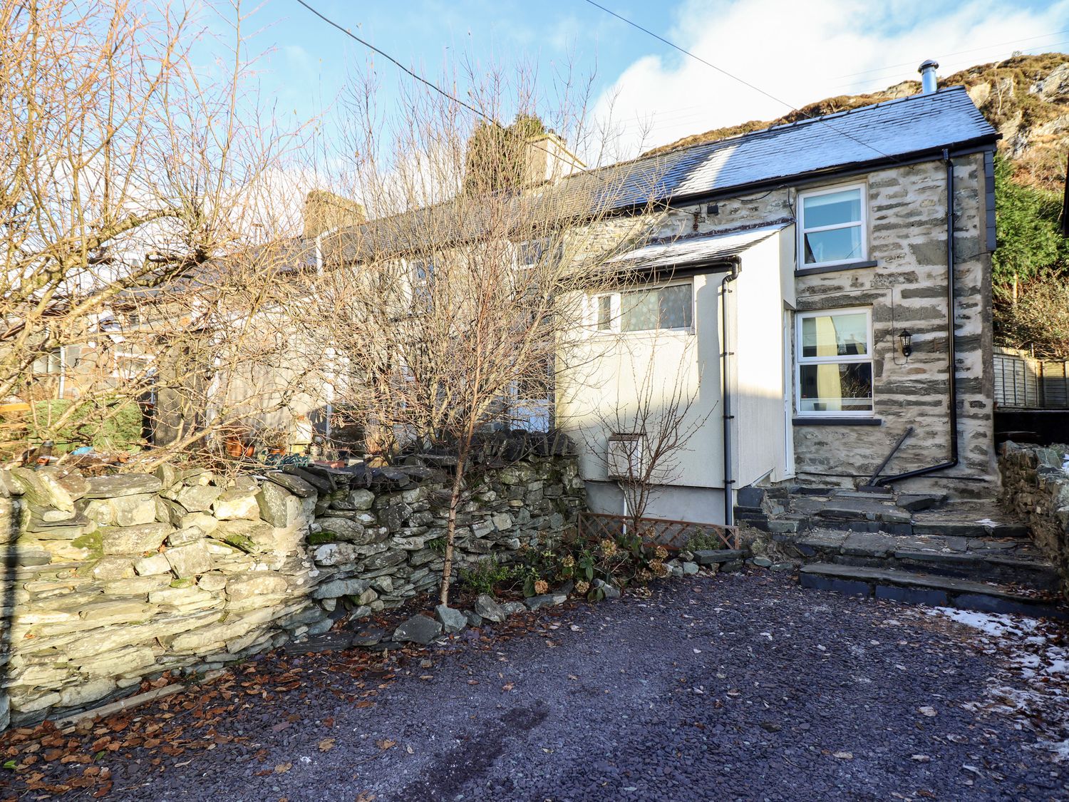 1 Llwyn Hir, Blaenau Ffestiniog Holiday Cottage Bird Spot