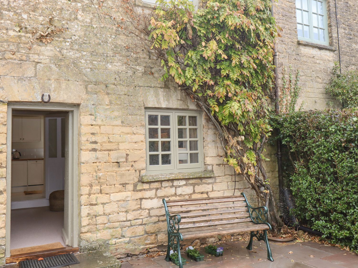 Holly Cottage                     photo 2