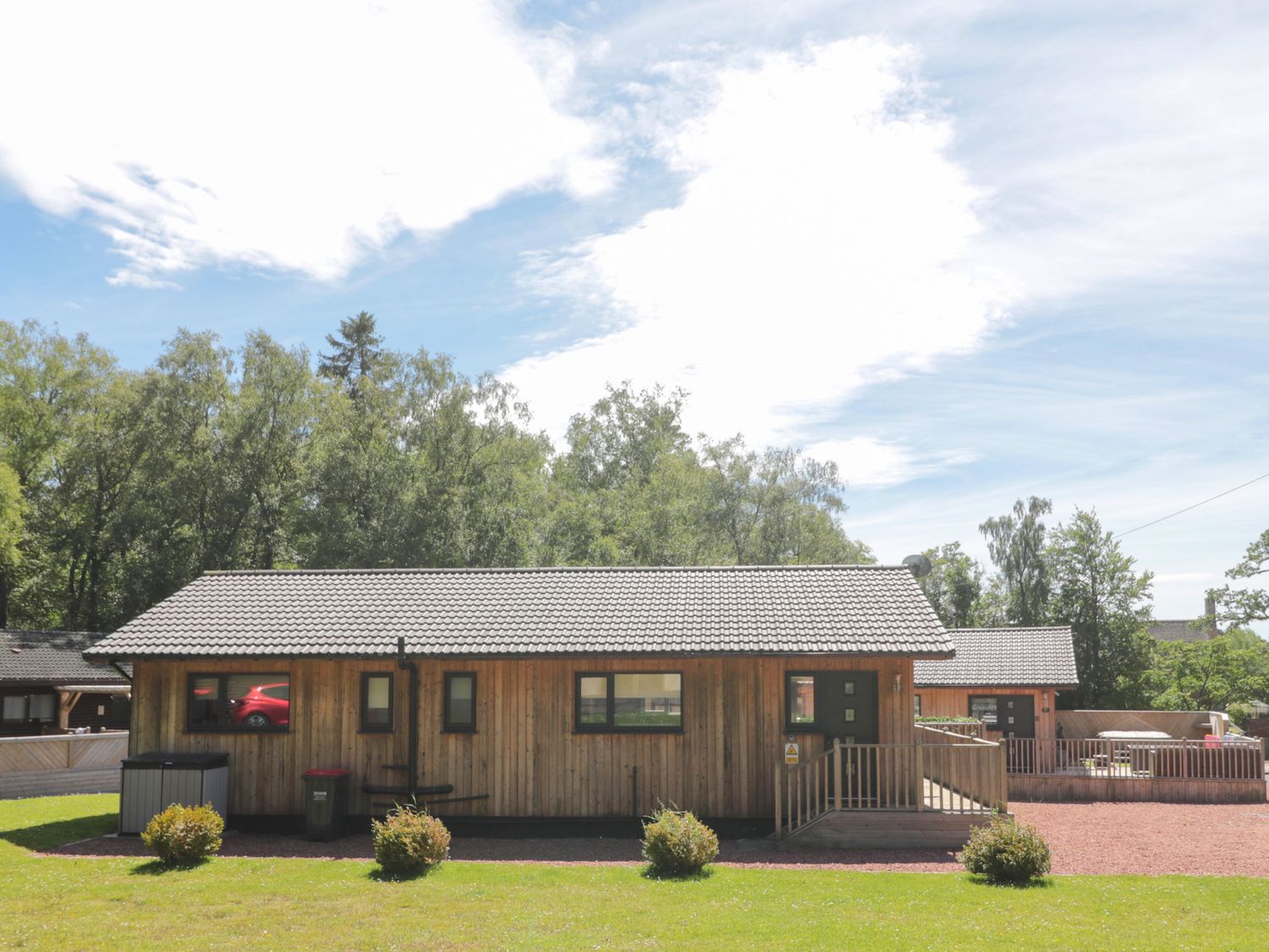 Lodge 32                     photo 2