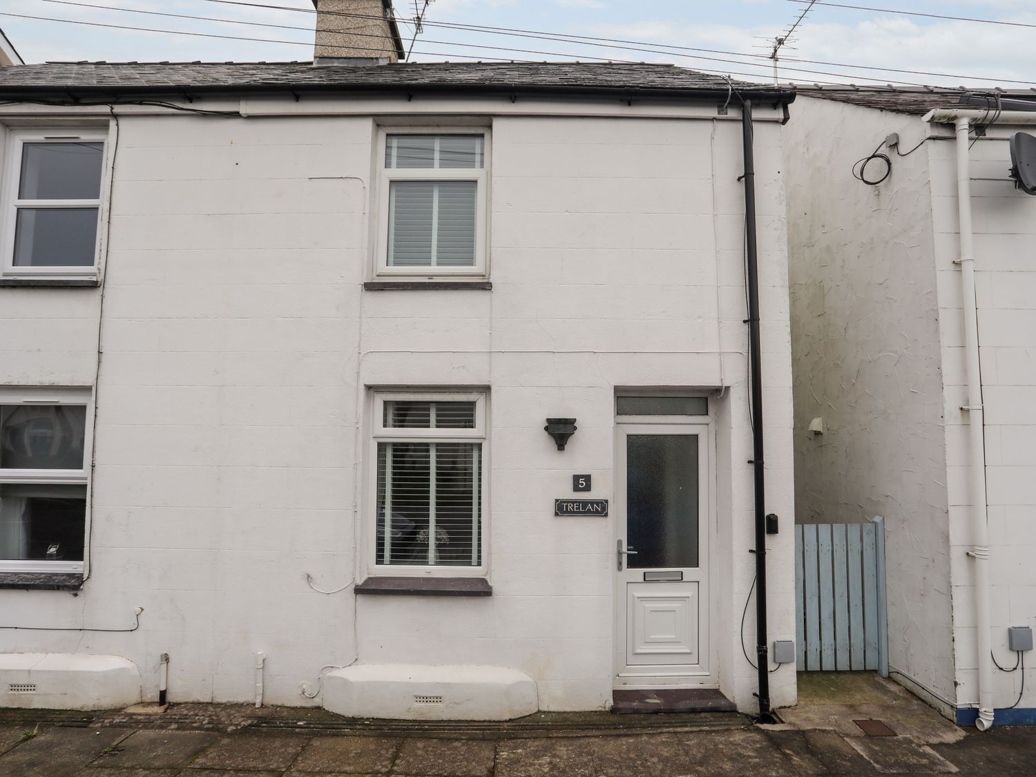 Trelan,5 Abererch Road, Pwllheli Holiday Cottage Bird Spot