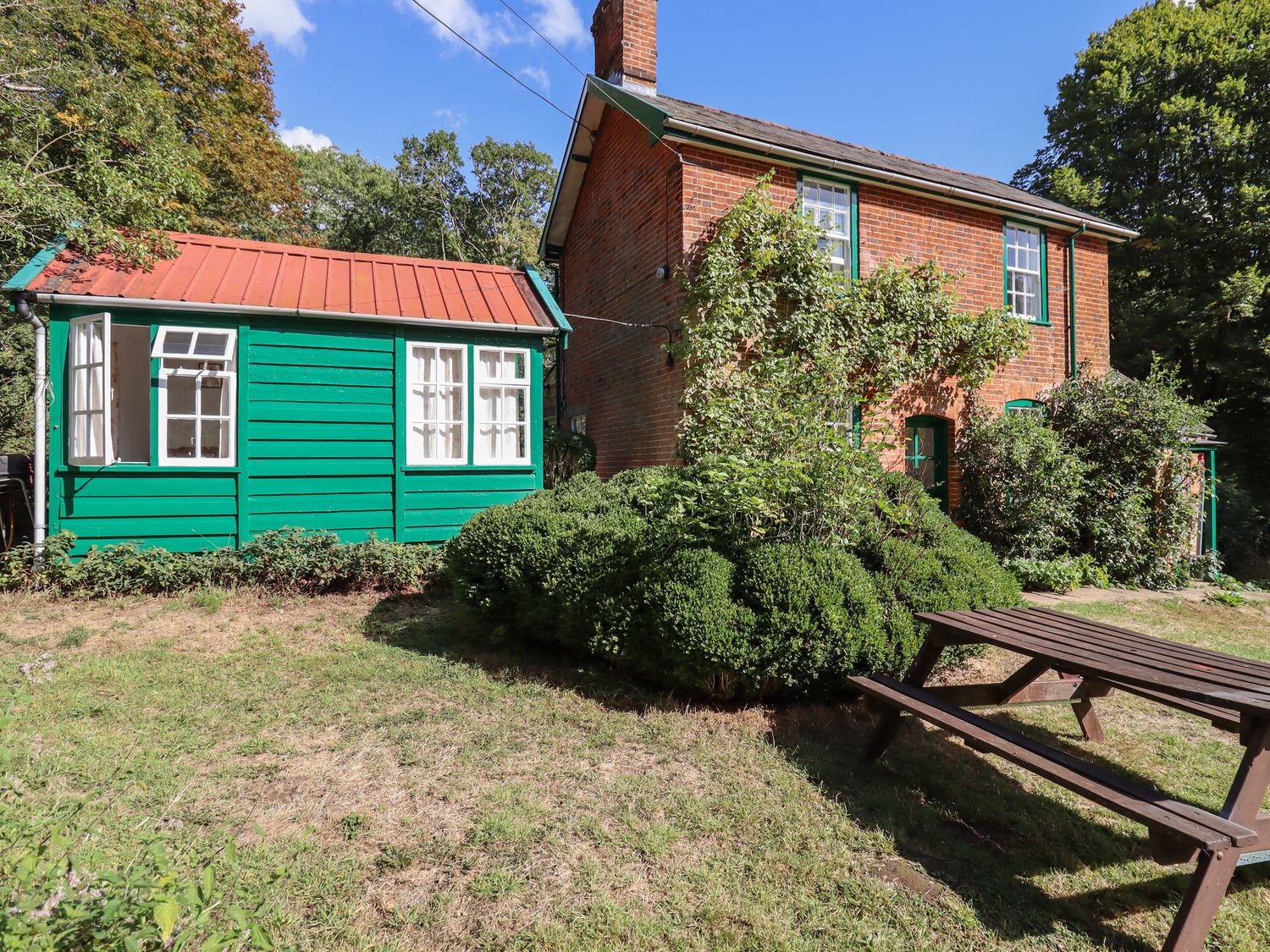 Warren Cottage                     photo 2