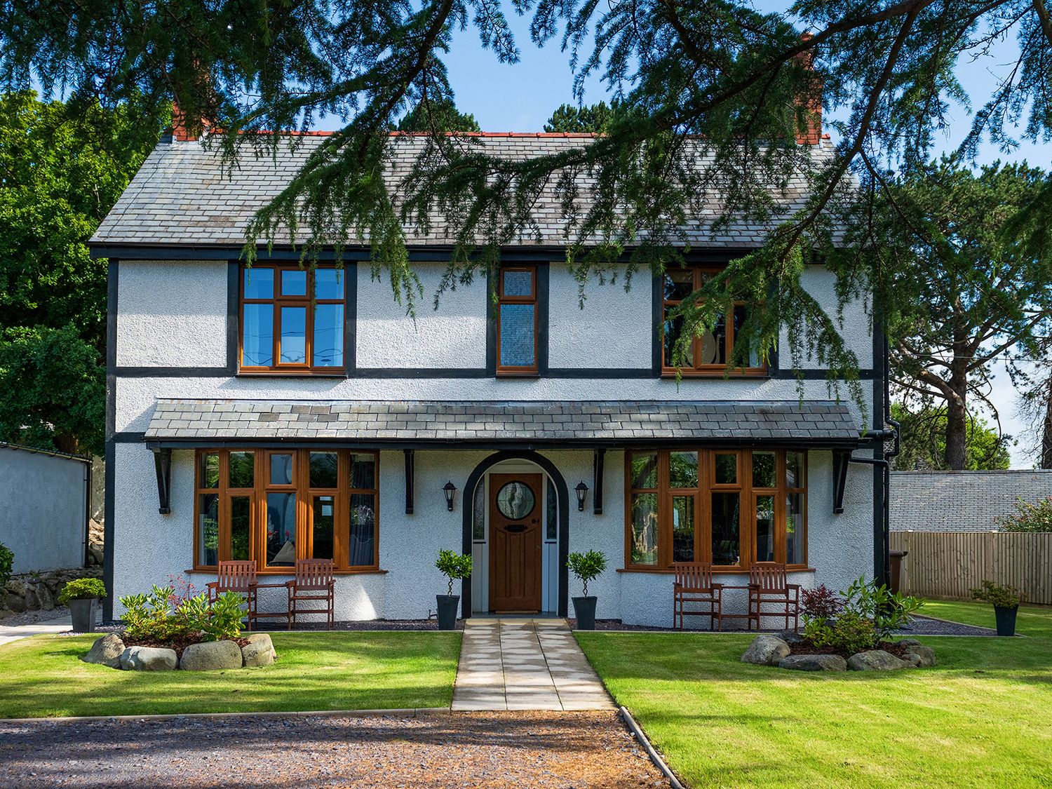 Y Gorlan Conwy Rowen Self Catering Holiday Cottage