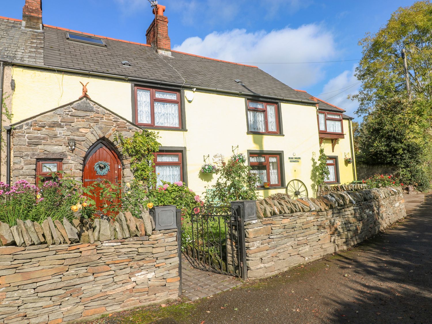 Loch Field Cottage - South Wales - 1113933 - photo 1