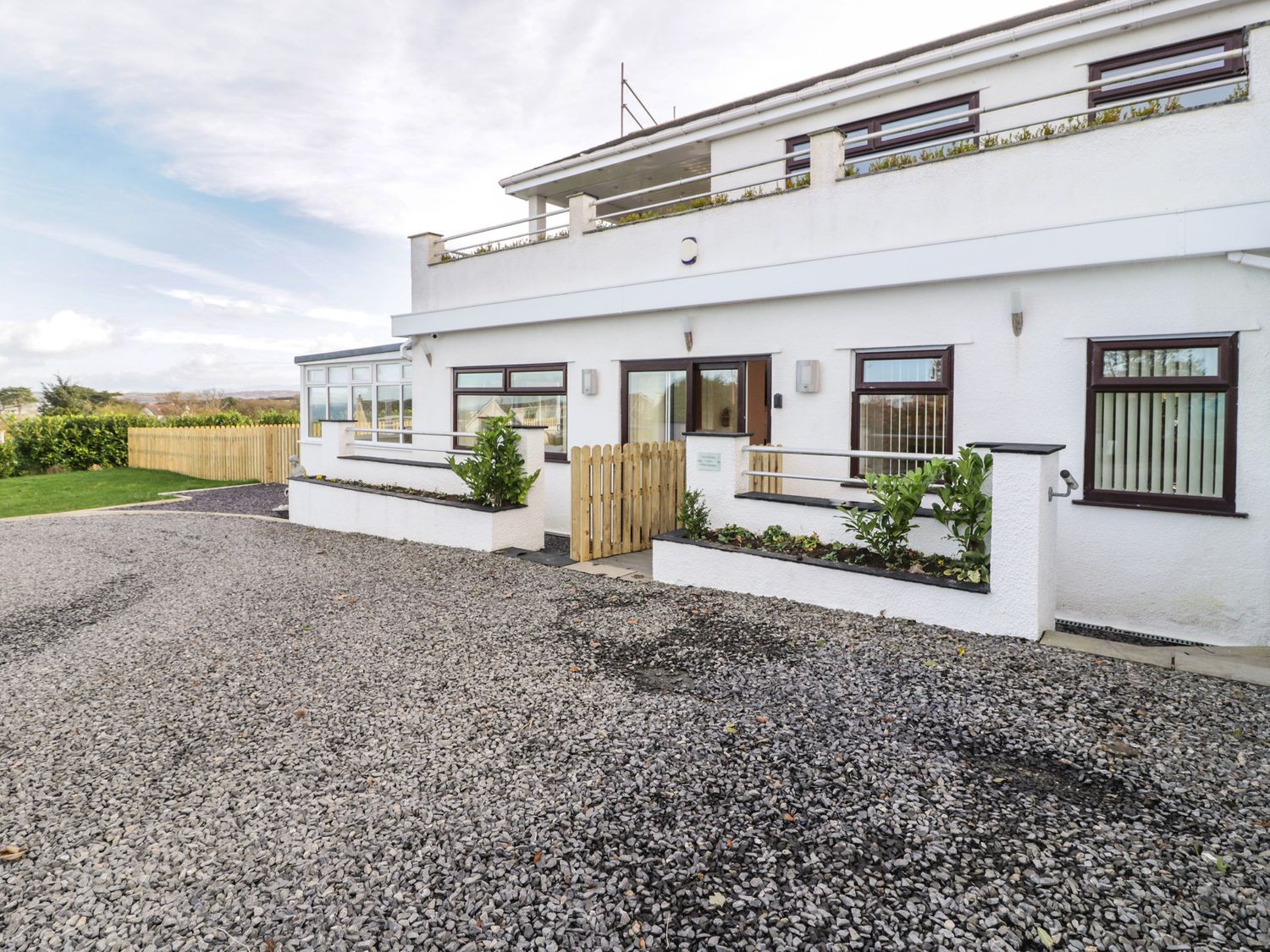 Top Of The Lane Luxury Holiday Apartment - Anglesey - 1115803 - photo 1