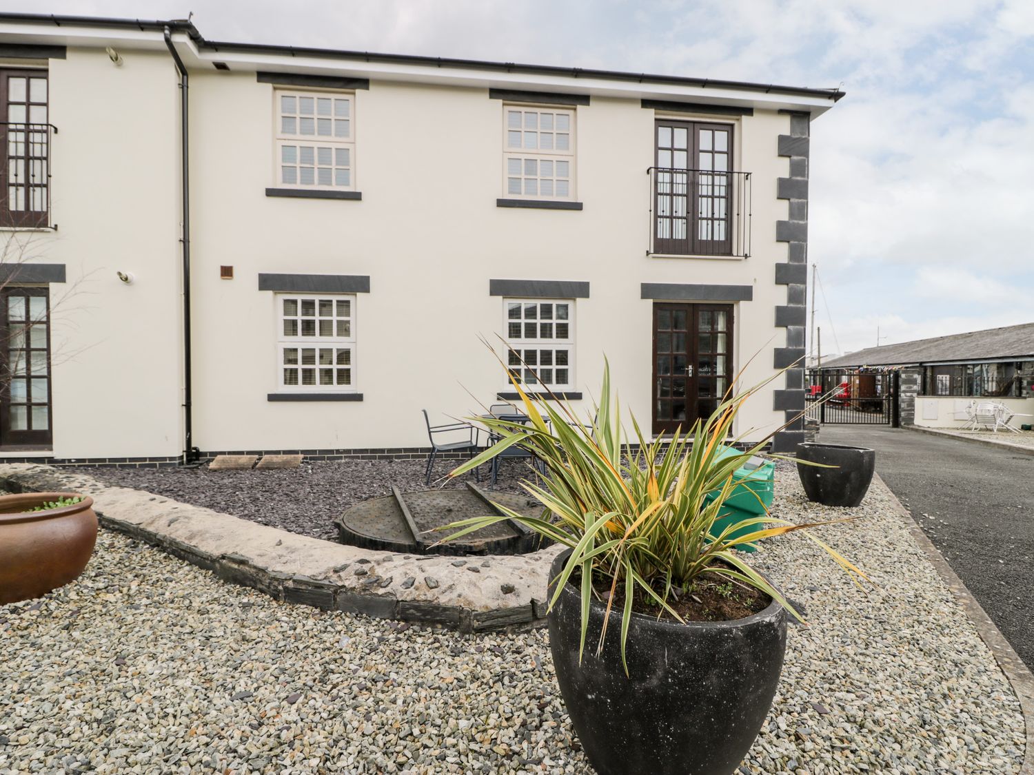 Whistle Stop Apartment - North Wales - 1116654 - photo 1