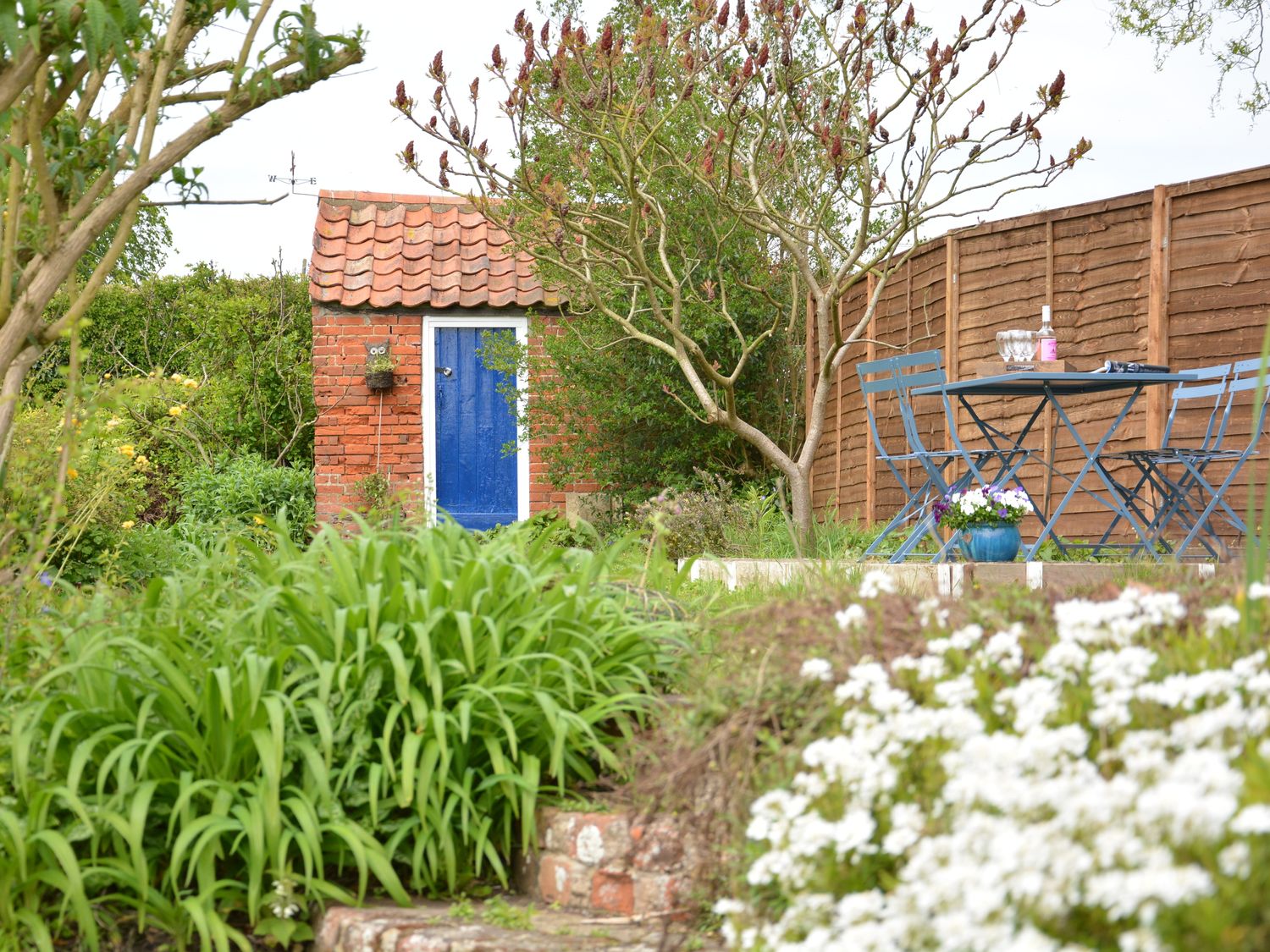 1 Tunns Cottages, Rushmere, nr Beccles                     photo 50