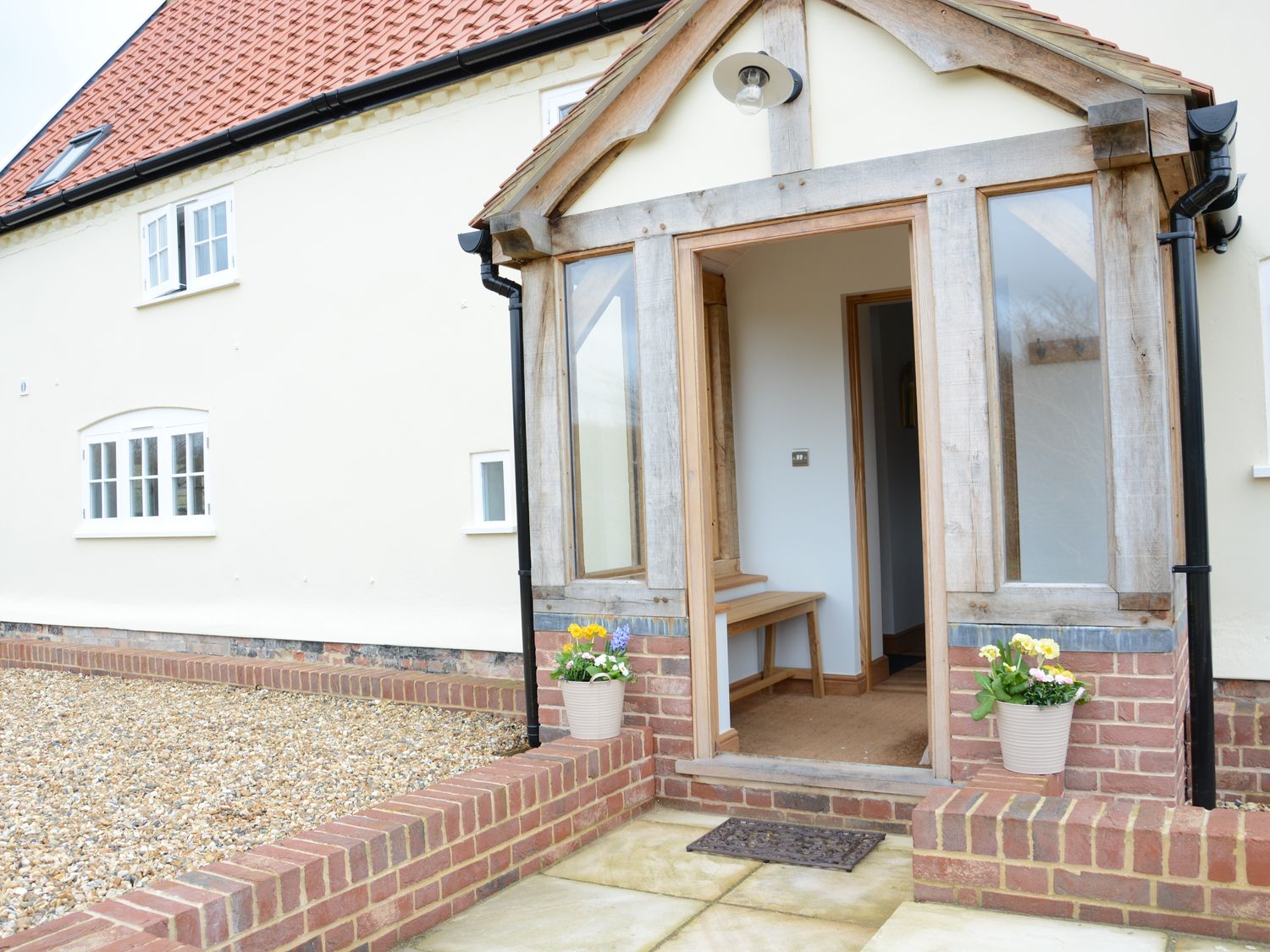 Woodland Cottage, Great Glemham                     photo 2