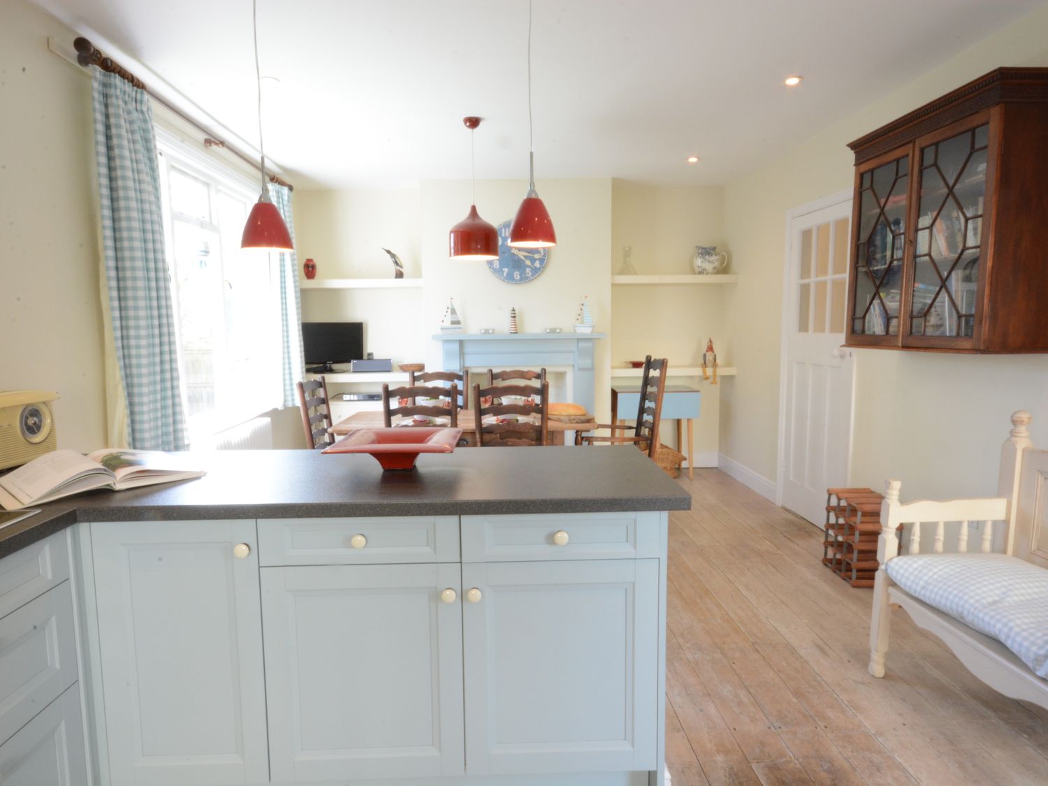 52 Lee Road, Aldeburgh                     photo 2
