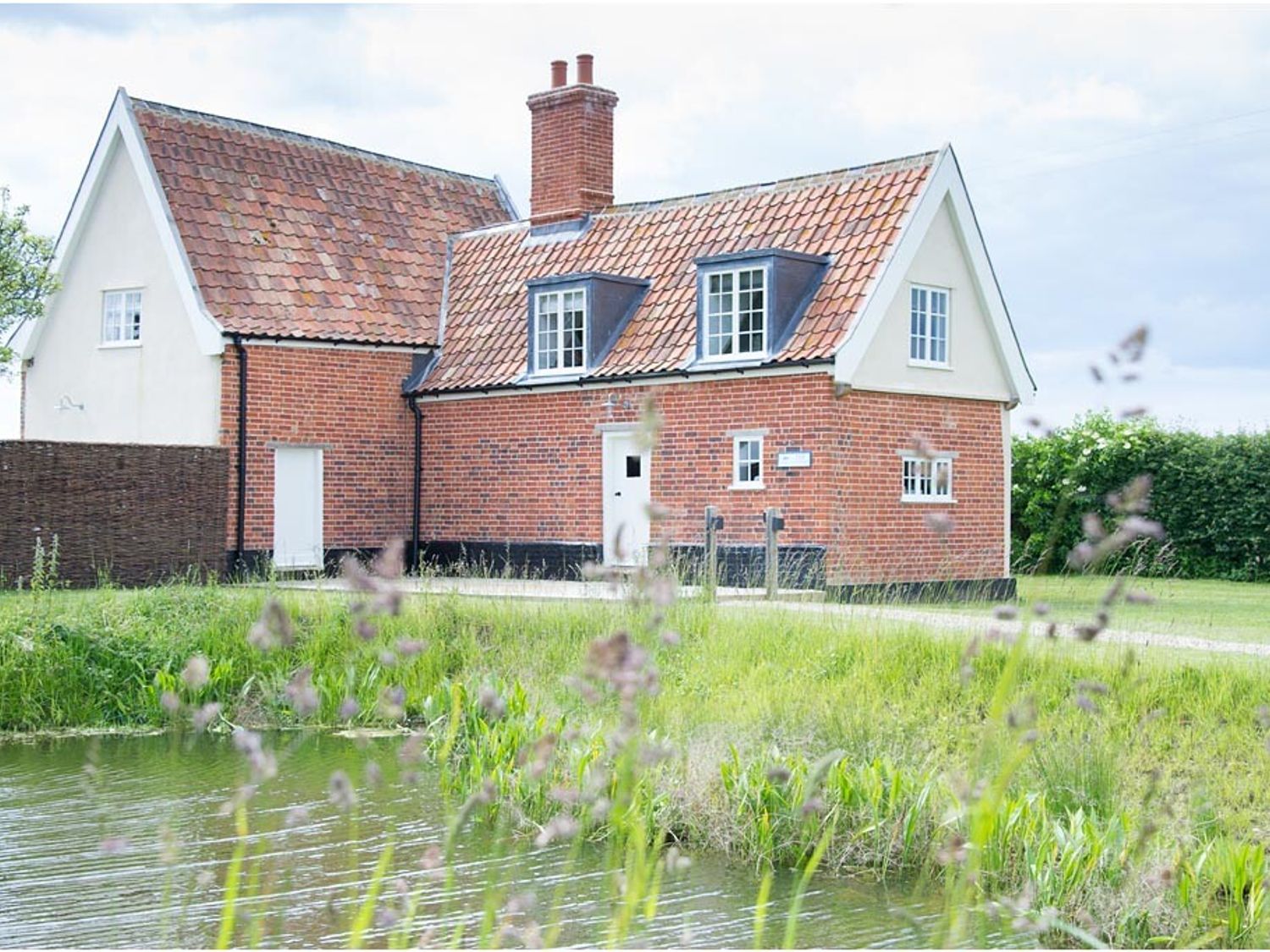 The Cottage, High Ash Farm - Suffolk & Essex - 1117155 - photo 1
