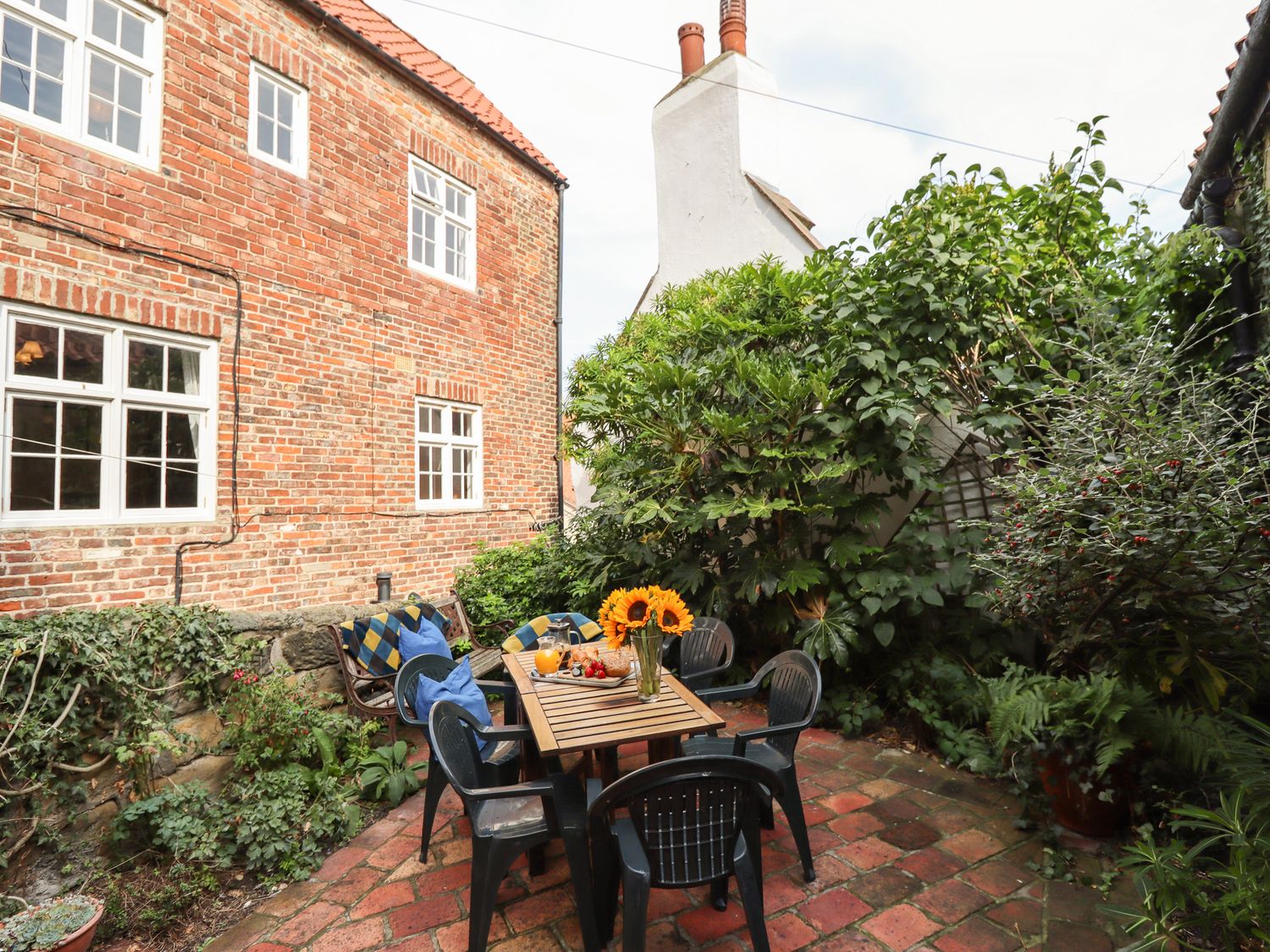 Storm Cottage - North Yorkshire (incl. Whitby) - 1118241 - photo 1