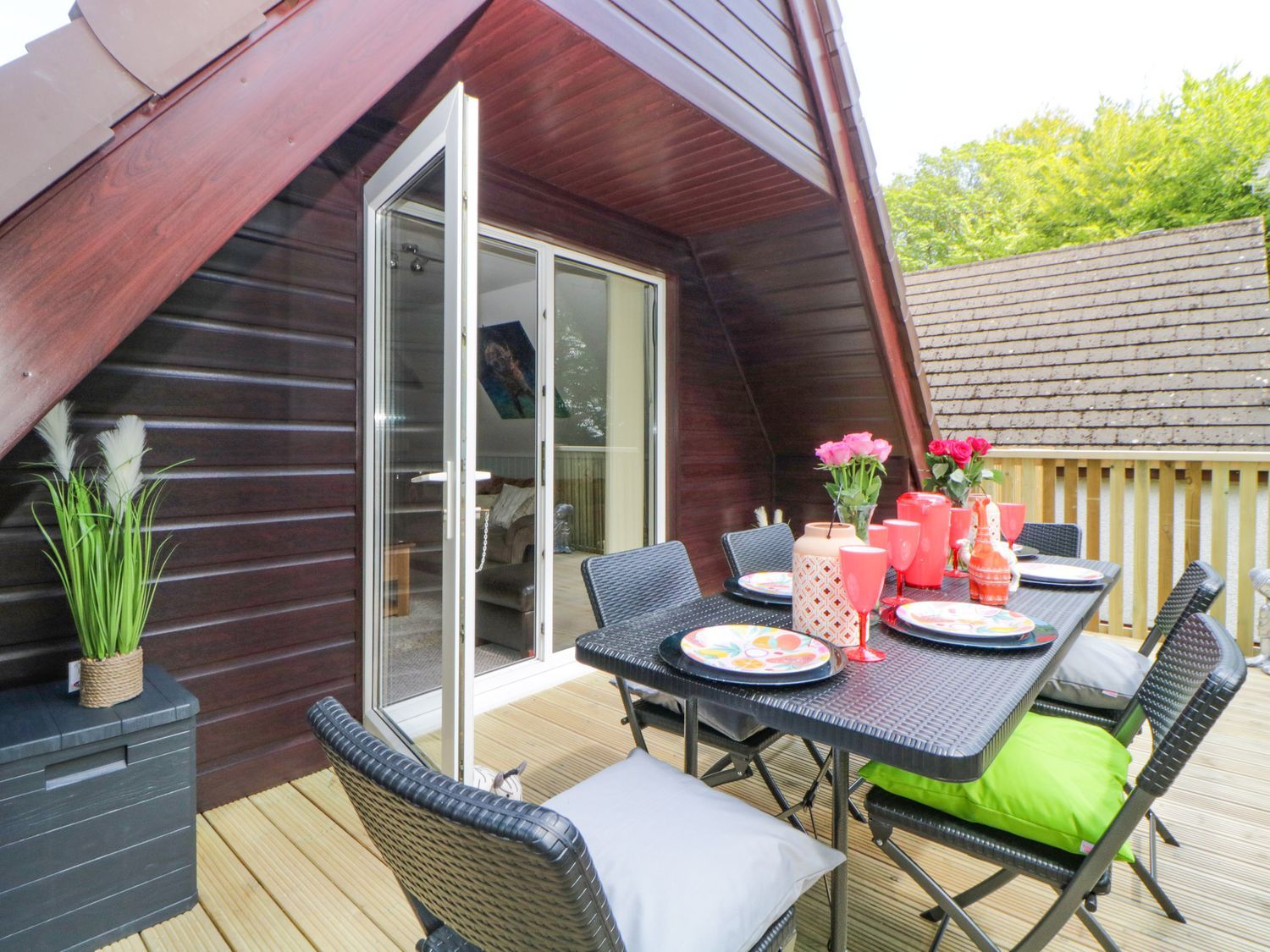 17 Valley Lodges                     photo 2