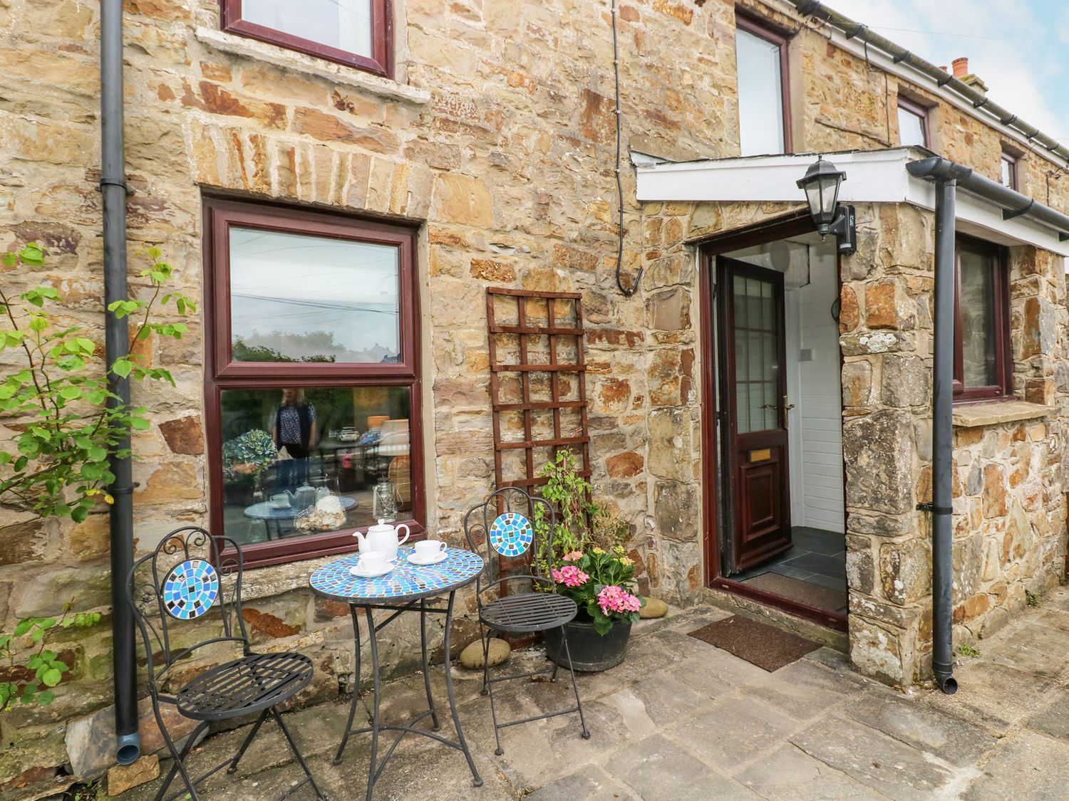 Dunnock Cottage                     photo 2