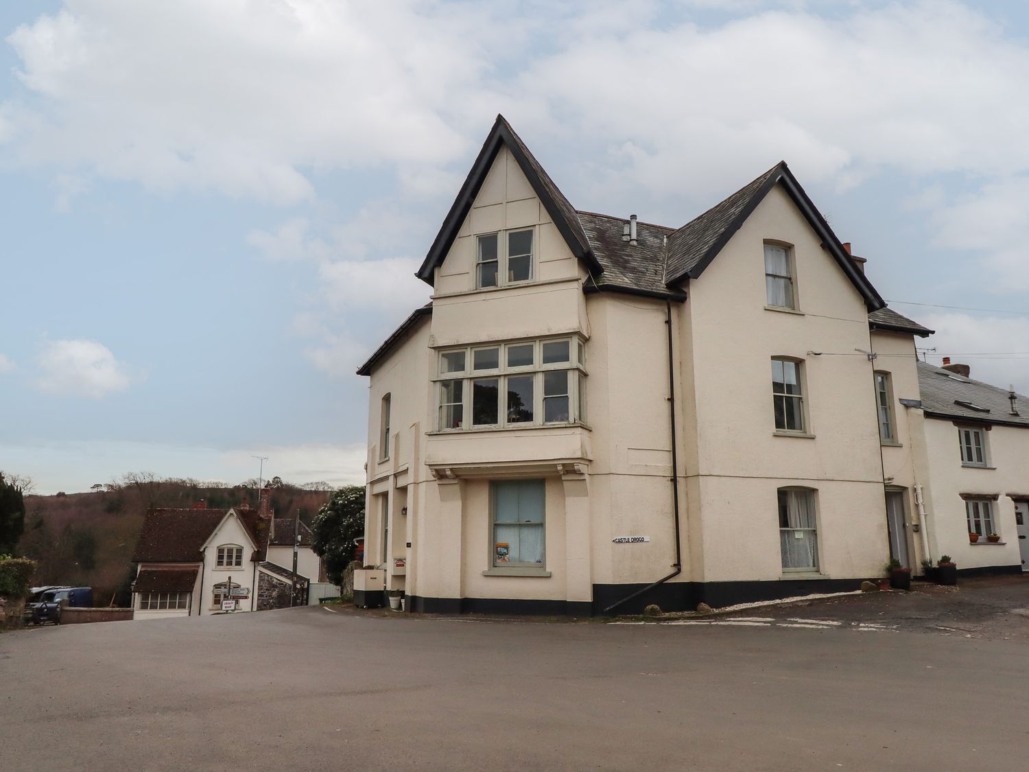 2 Church View, Drewsteignton Holiday Cottage Bird Spot