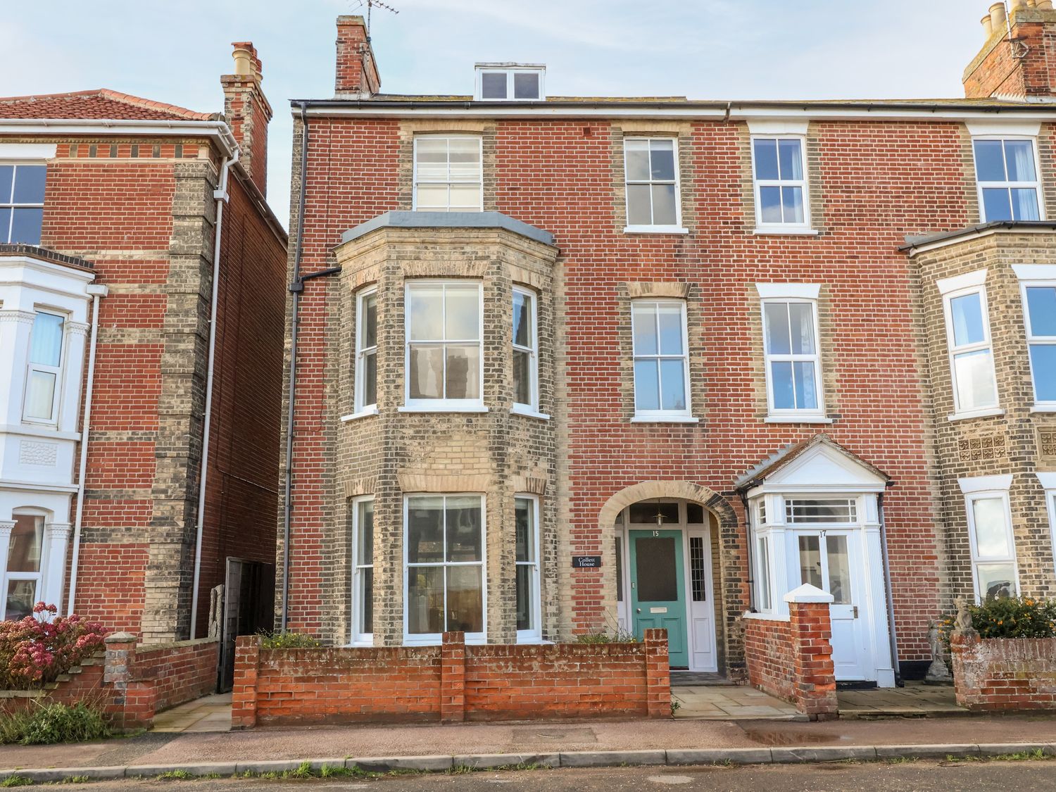Collett House                     photo 2
