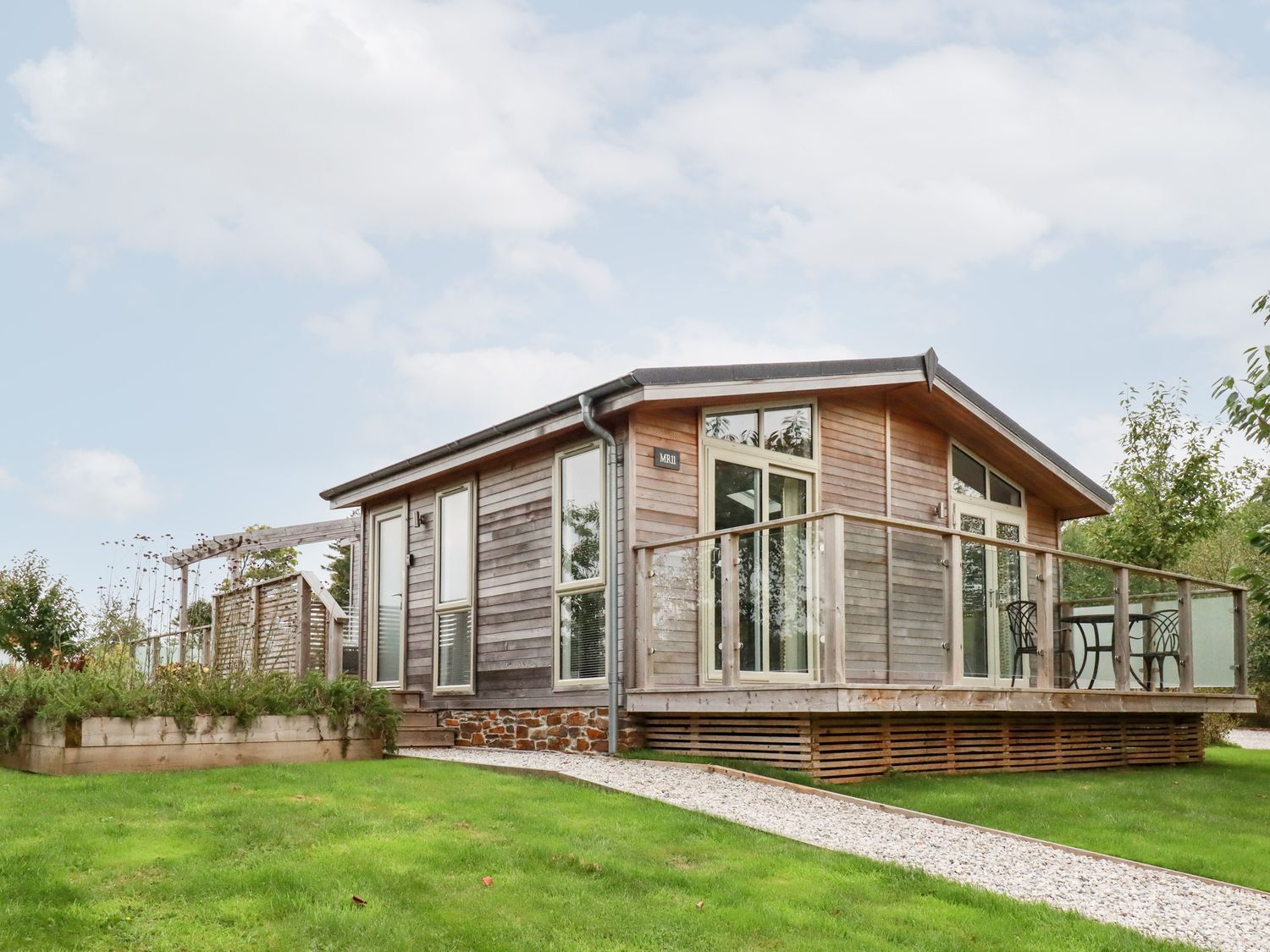 11 Meadow Retreat Lodge Southern Halt Holiday Lodges Dobwalls - 11 Meadow Retreat Lodge ( Ref 1121195 ) sleeps 2 guests - Liskeard Holiday Park in Cornwall England
