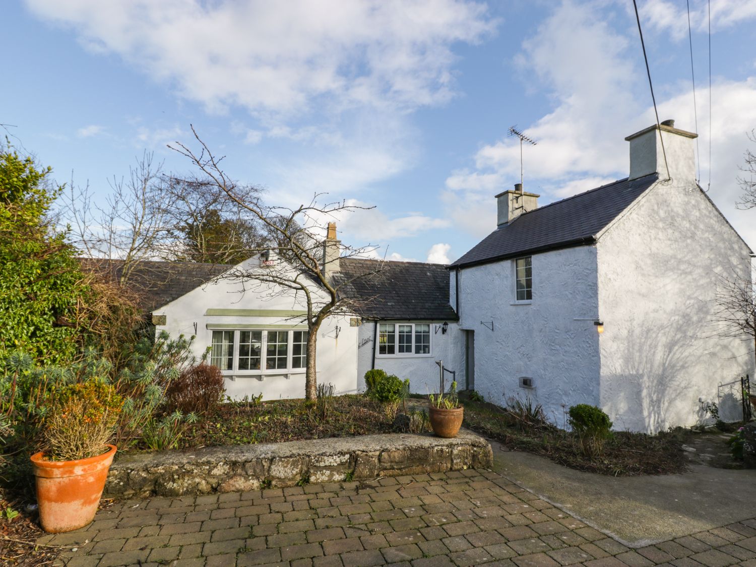 Ty'n Lon Moelfre Brynrefail Self Catering Holiday Cottage