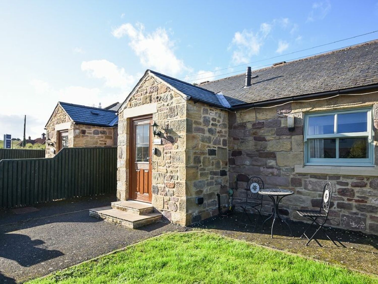 Dunlin Cottage - Lucker Steadings - Northumberland - 1121862 - photo 1