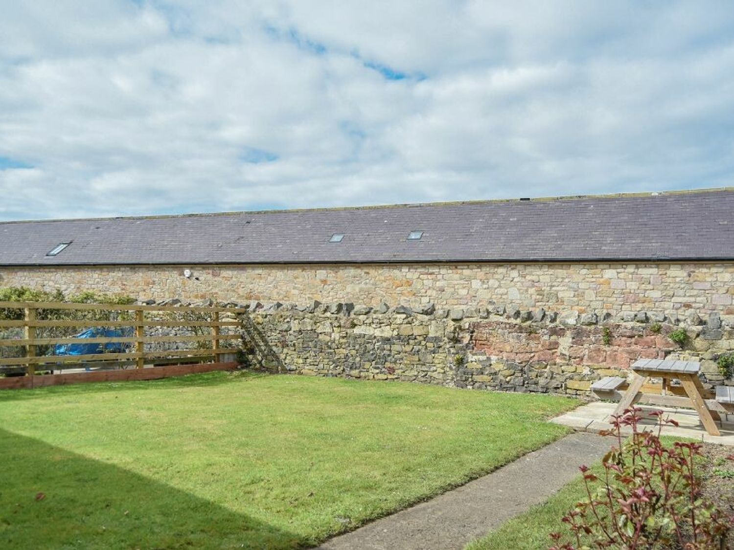 Dryden Cottage                     photo 18