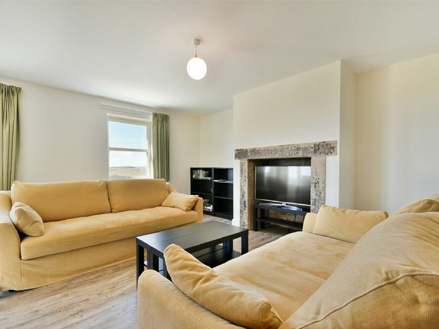 Hill Farm Cottage                     photo 2