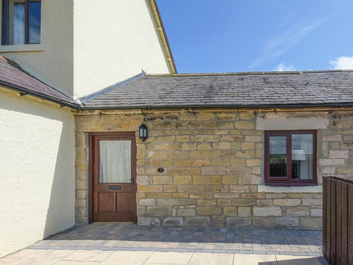Dairymaid's Cottage                     photo 2