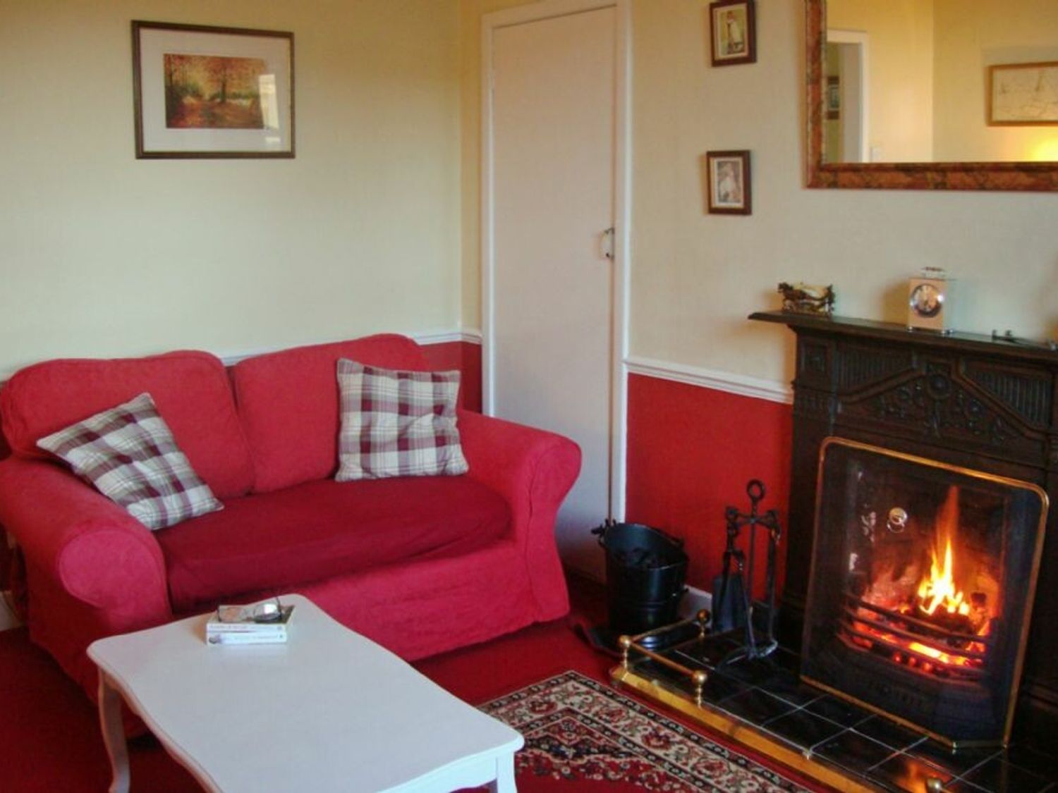 Briar Cottage                     photo 2