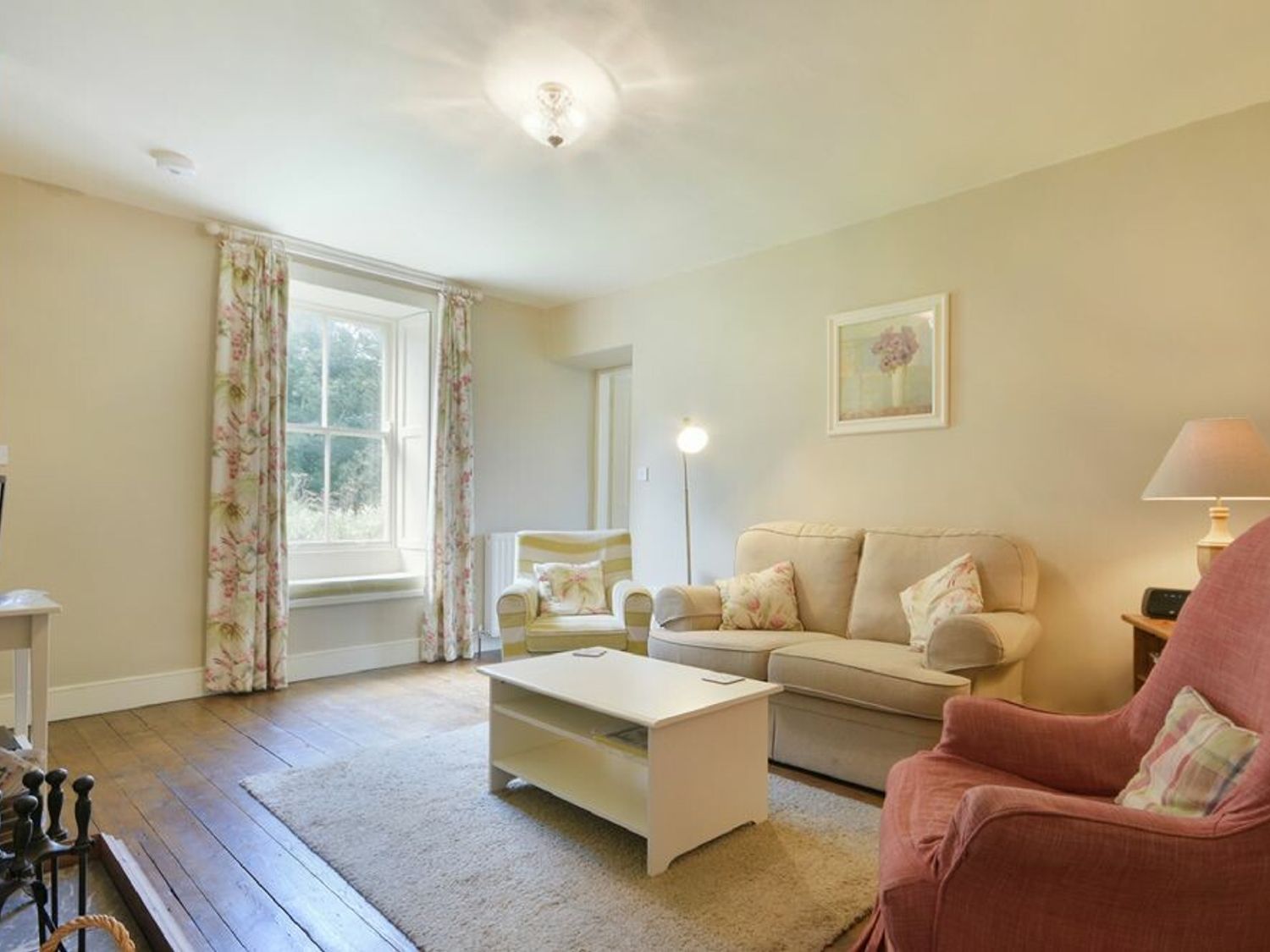 West Lodge                     photo 2