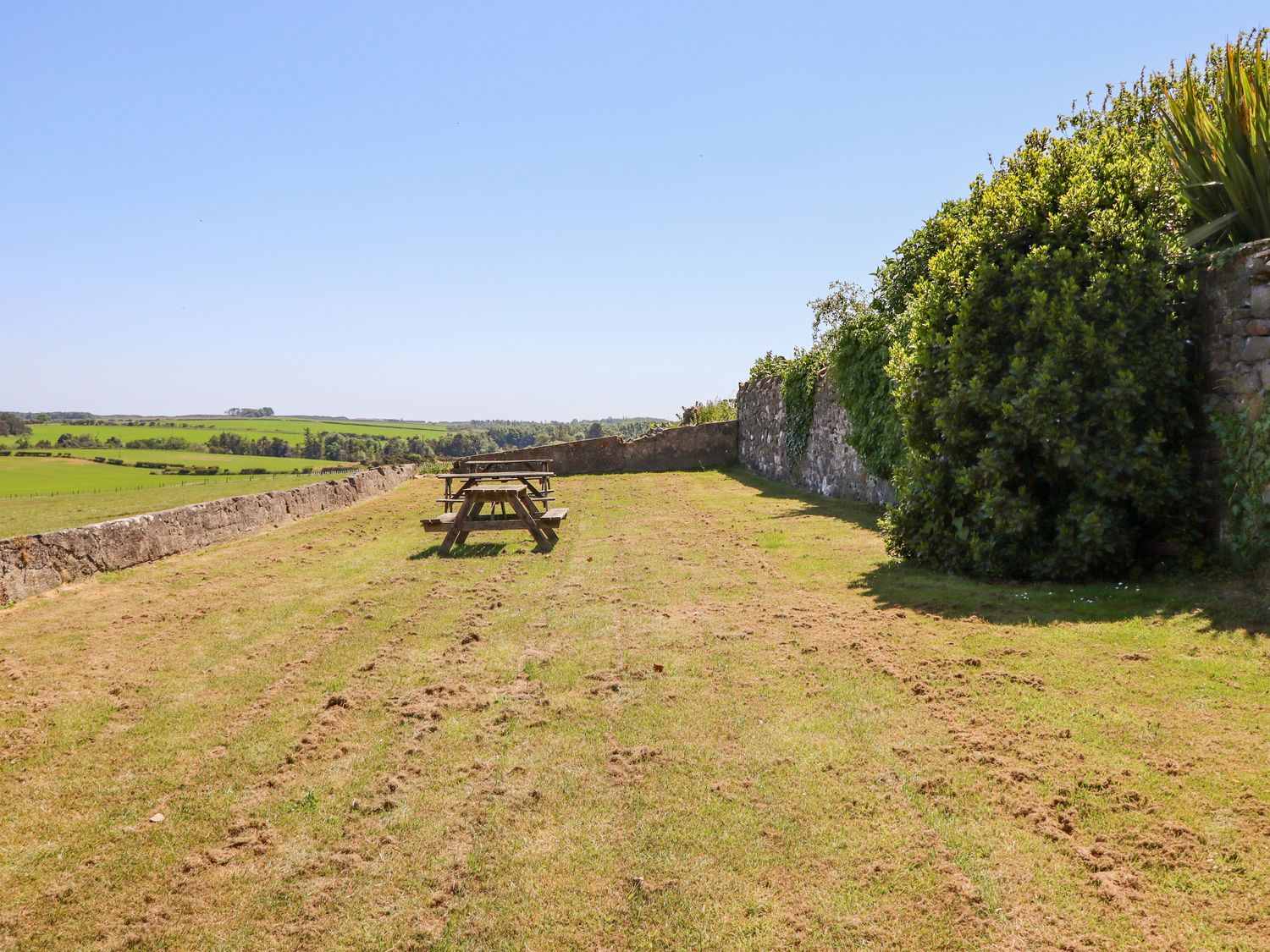 The Lookout (Embleton)                     photo 38