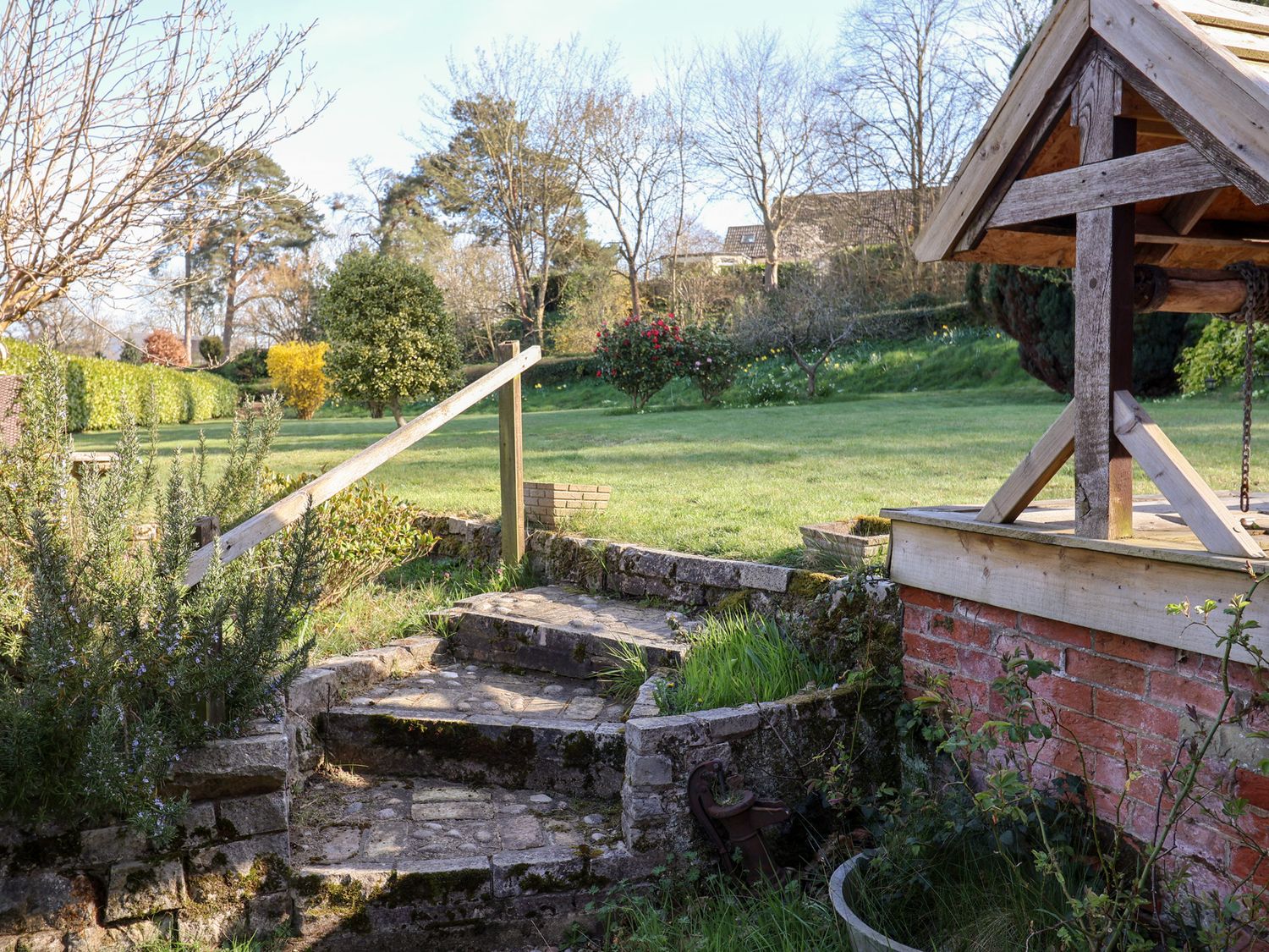 Rhubarb Cottage                     photo 31