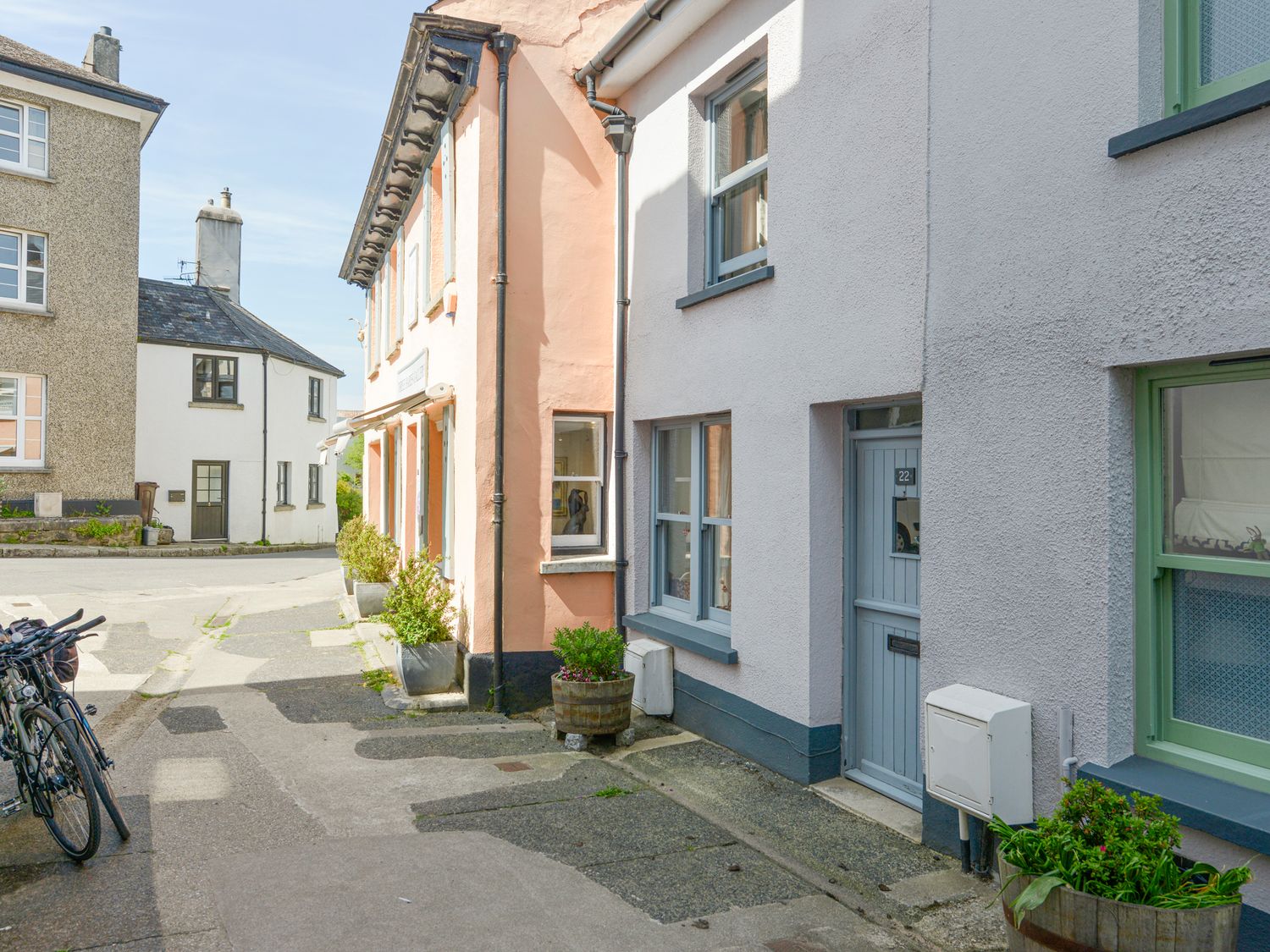 The Cottage on The Square                     photo 2