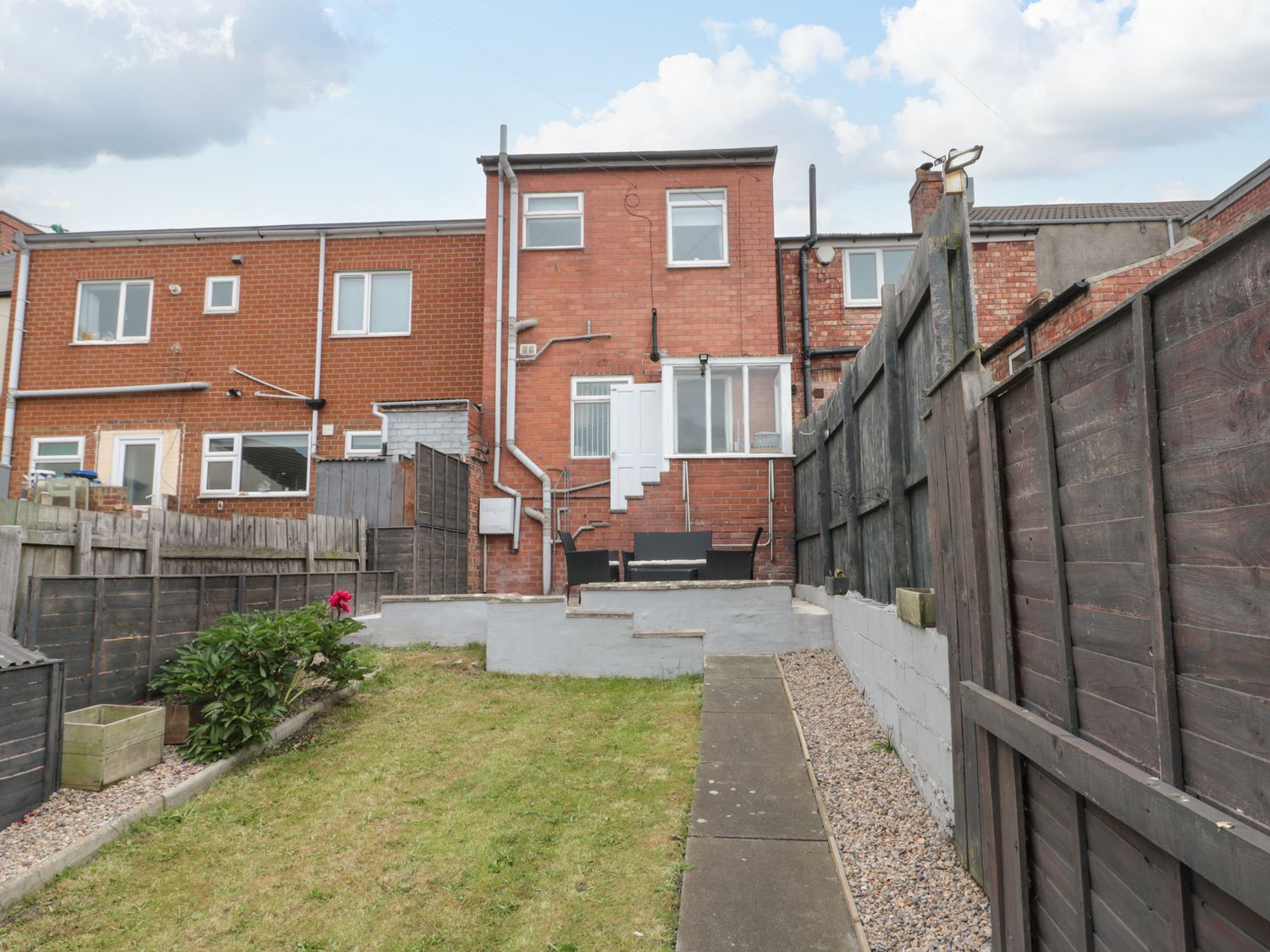 7 Child Street, Brotton Holiday Cottage Bird Spot