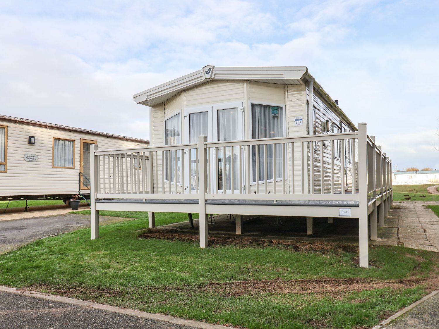 Forest Star at Cayton Bay Holiday Park ( Ref 1123943 ) Holiday lodge near Scarborough sleeps 6 guests