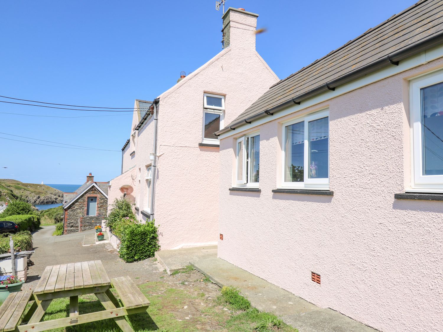 2 Sunny Hill - South Wales - 1124986 - photo 1