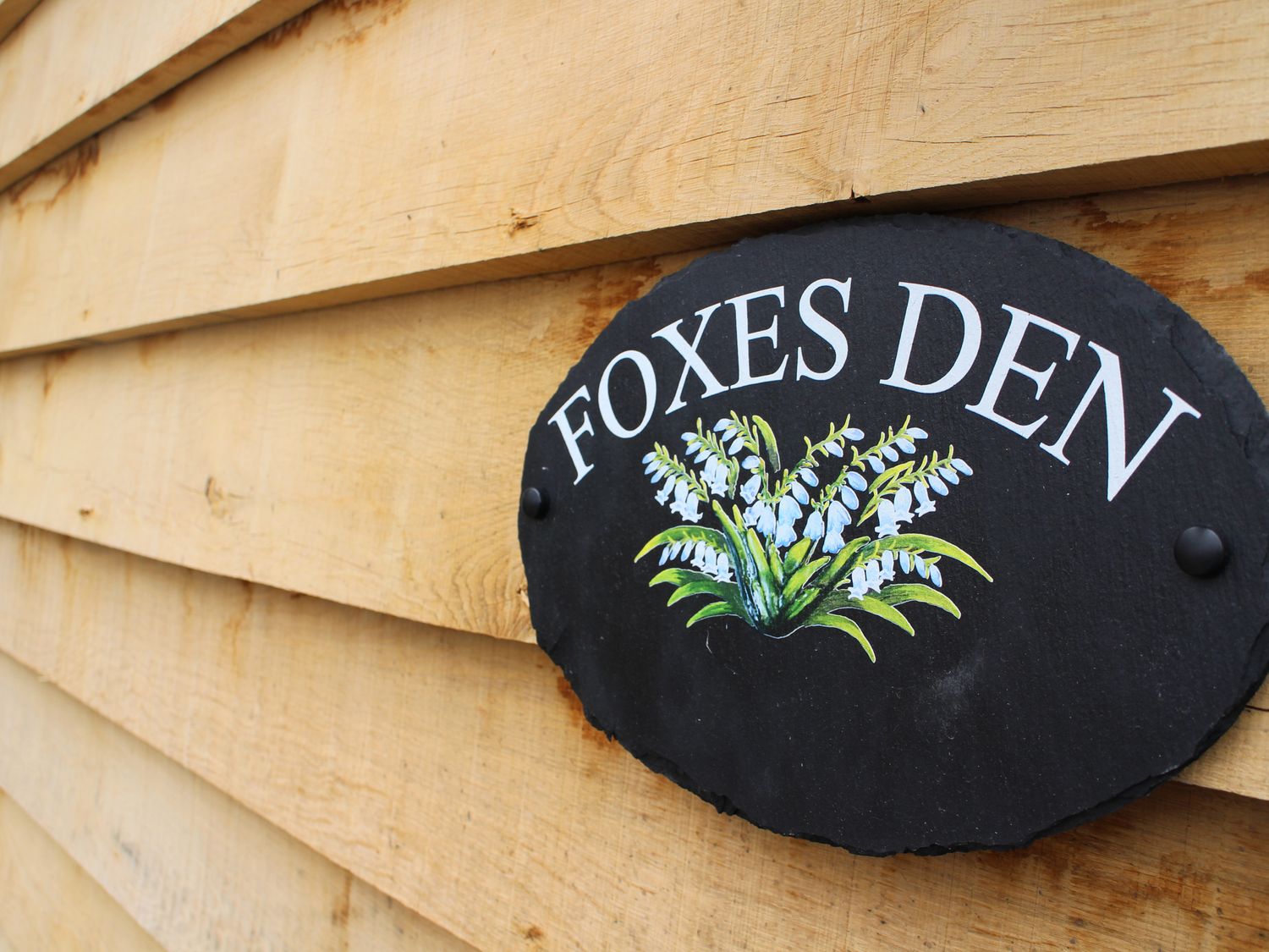 Foxes Den                     photo 2