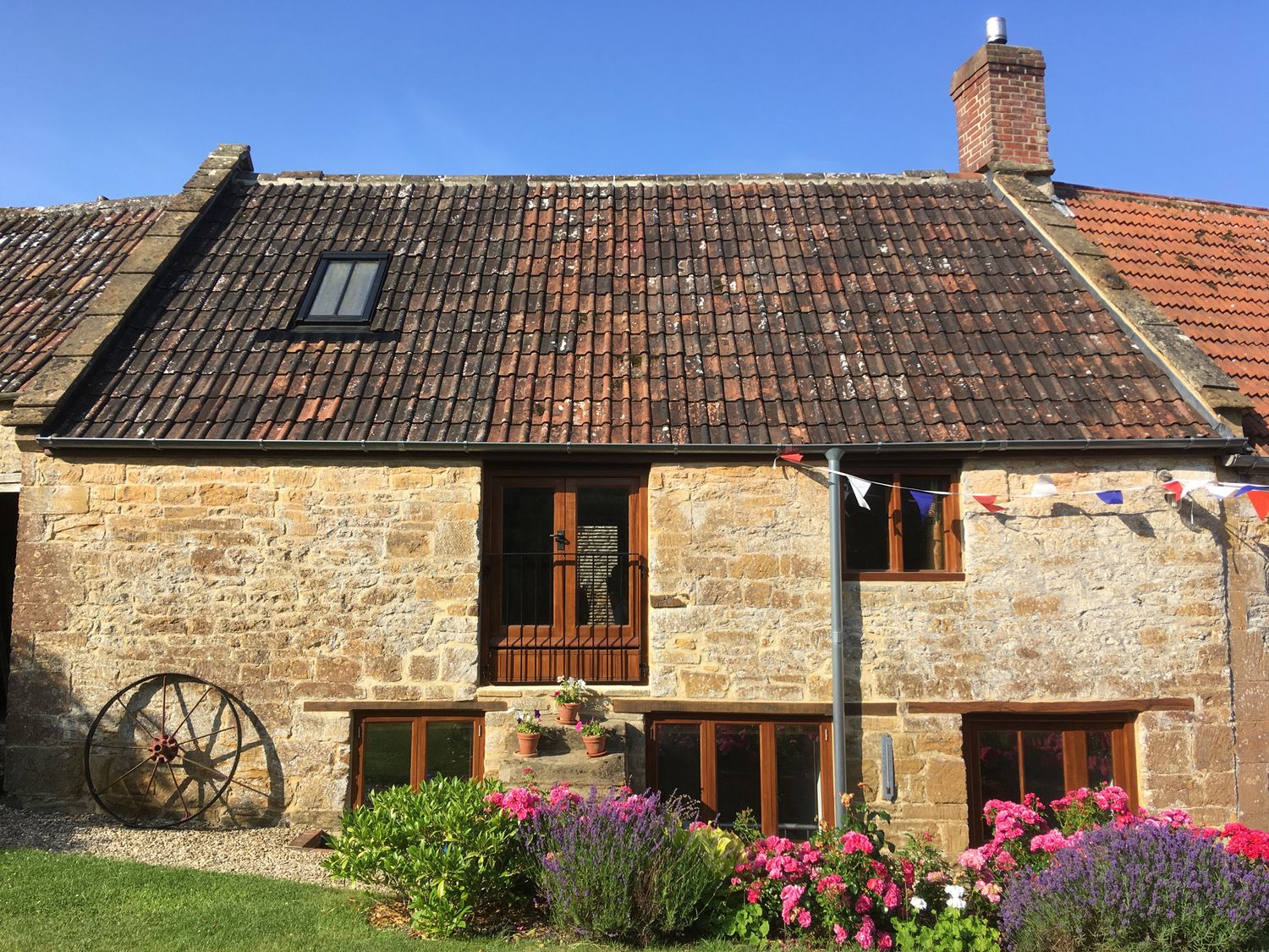 The Old Granary, Crewkerne Holiday Cottage Bird Spot