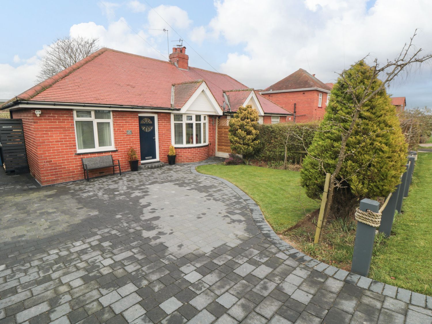 Seaside House, Cayton Holiday Cottage Bird Spot