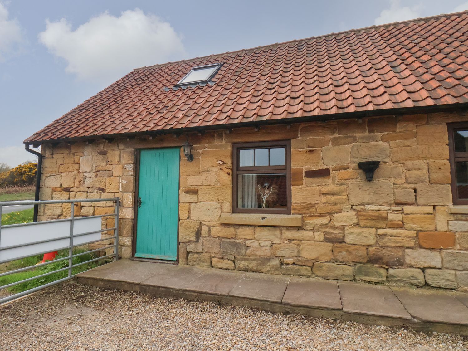 Cow Byre Cottage - North Yorkshire (incl. Whitby) - 1128927 - photo 1
