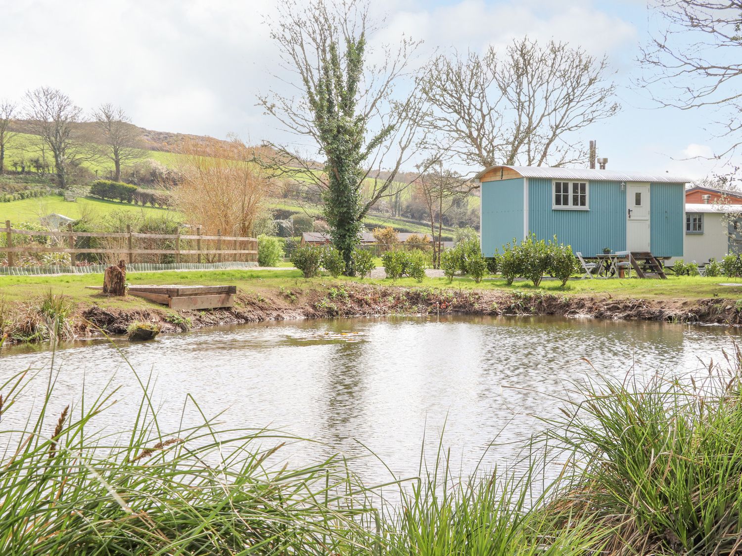 Gwithian Shepherds Hut                     photo 2