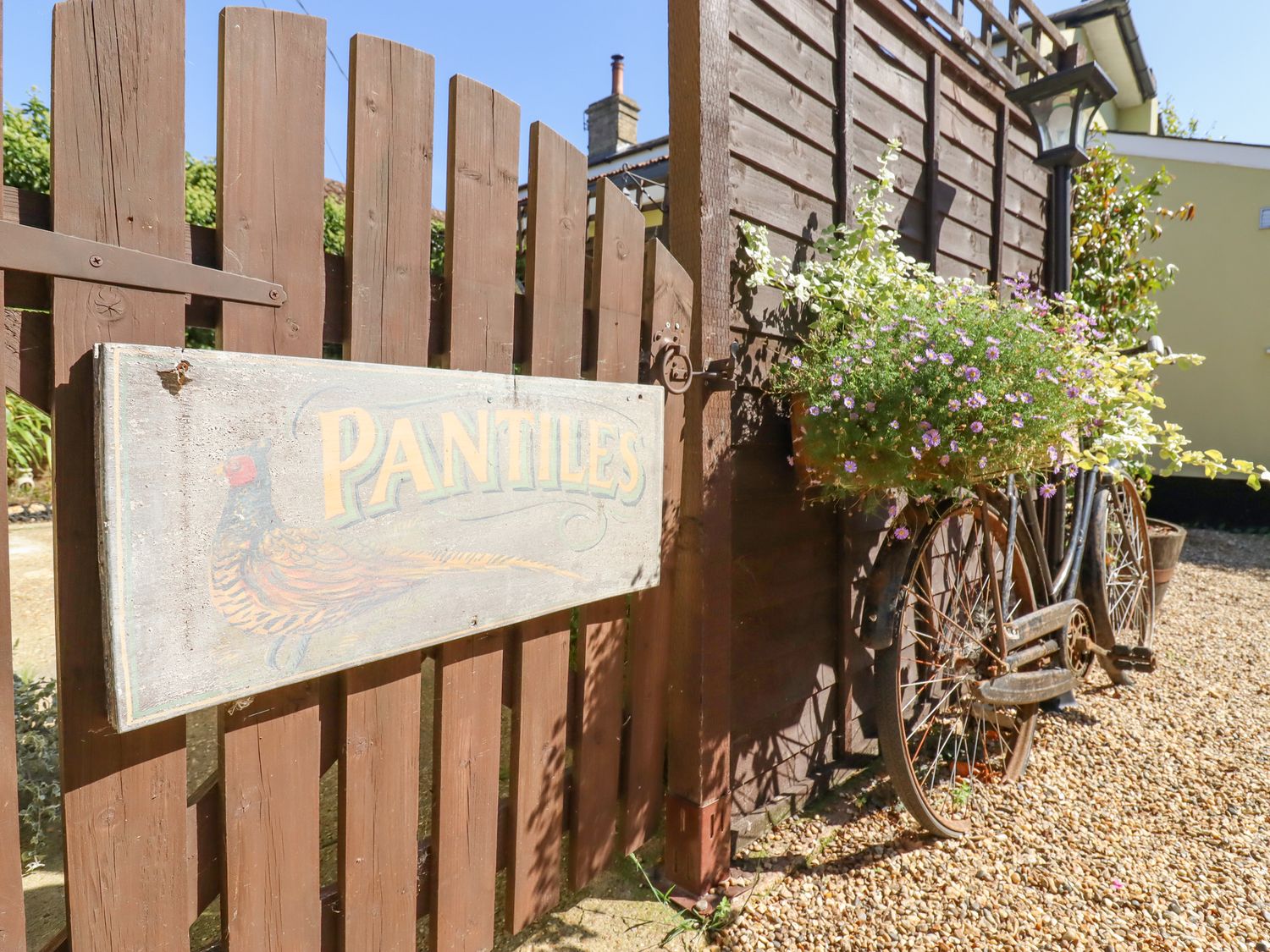 Pantiles                     photo 35