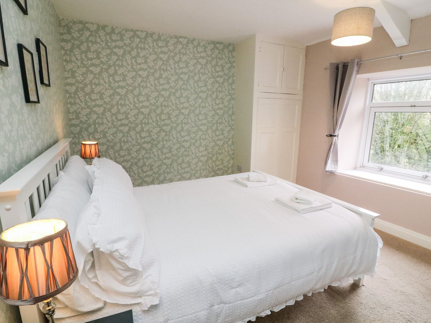 Joyces Cottage, 2 Brown Hill Low Row ( Ref 1130377 ) Rent Low Row holiday cottage sleeps 3 guests
