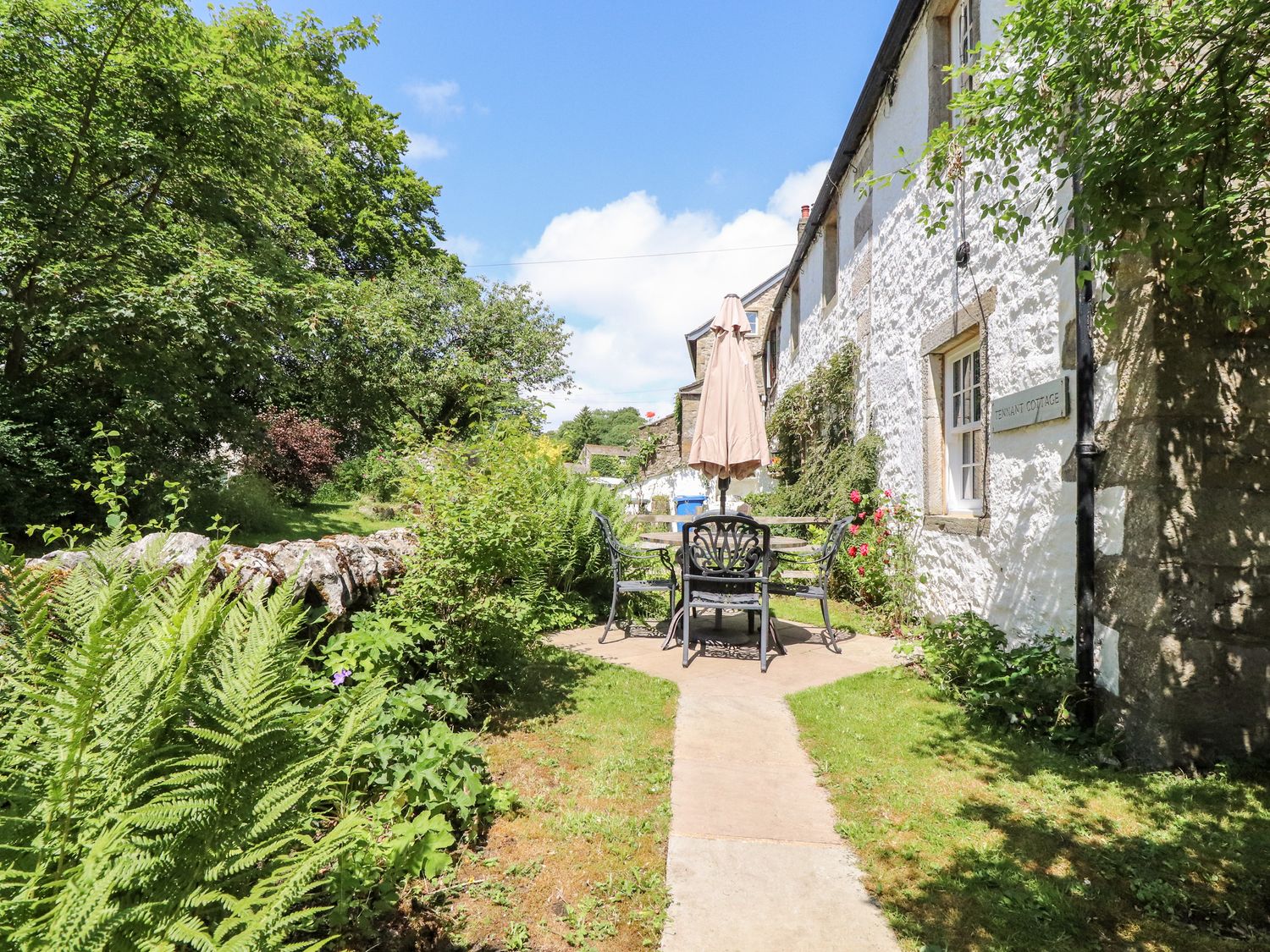 Tennant Cottage Malham ( Ref 11307 ) Malham holiday cottage rental for 2 guests in Malham North Yorkshire