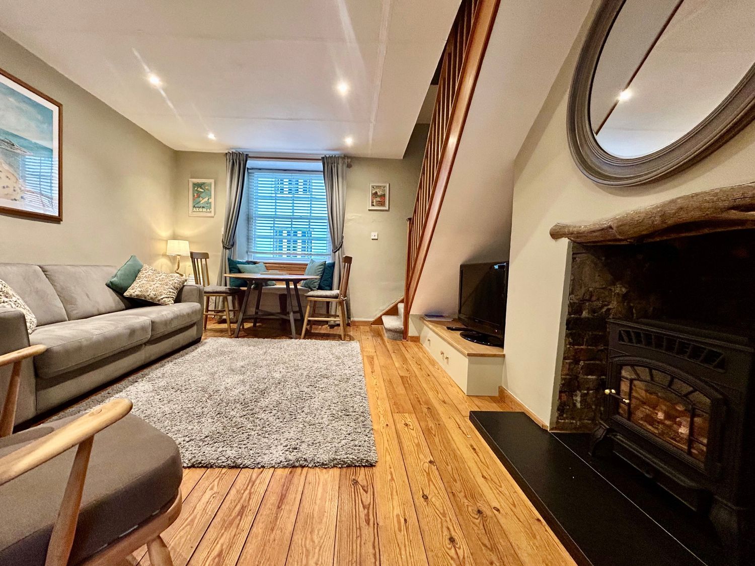 1 Dolphin Cottages                     photo 2
